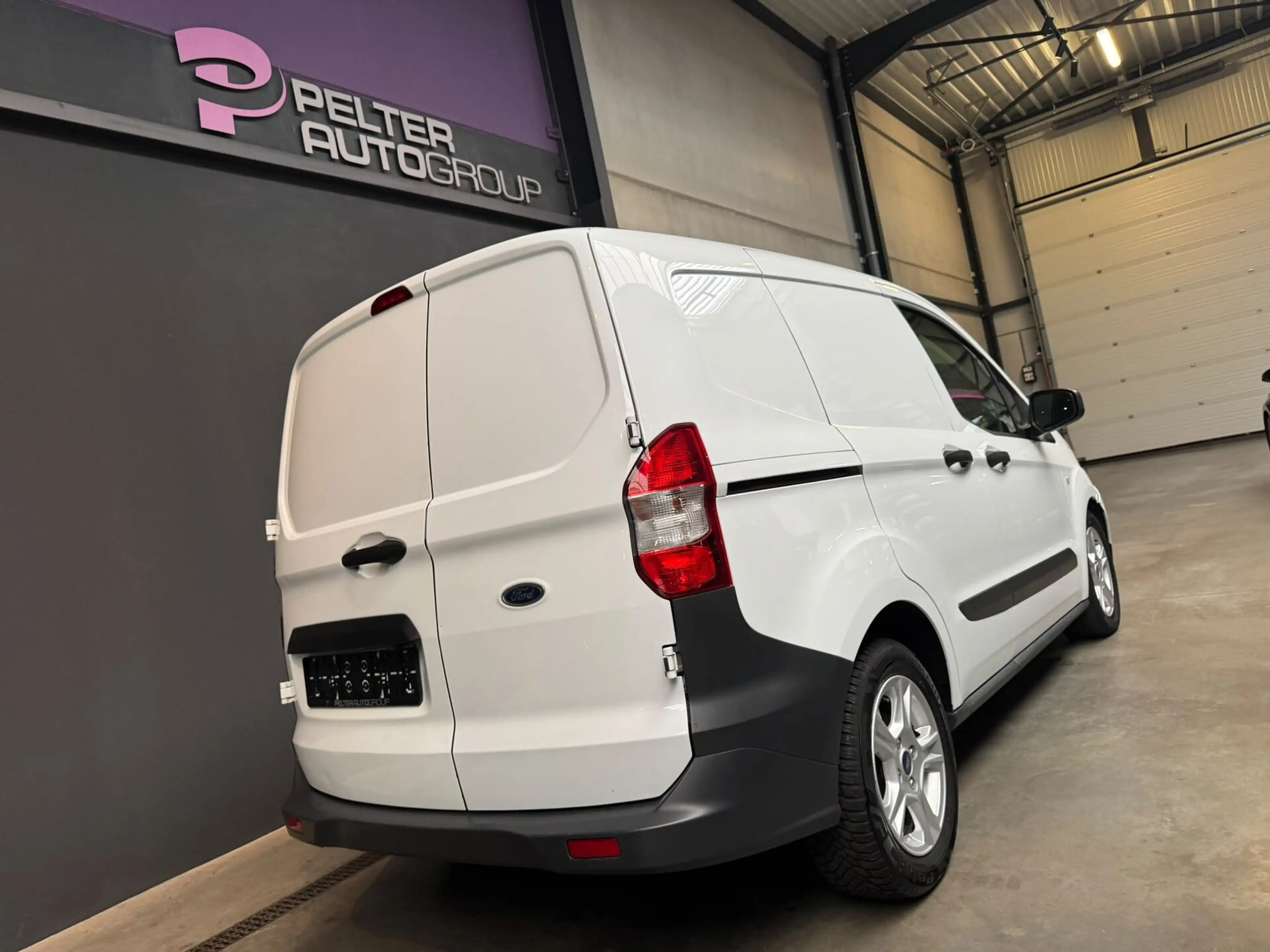 Ford Transit Courier 1.5TDCi Lichte Vr. Camera Btw incl. — photo 4