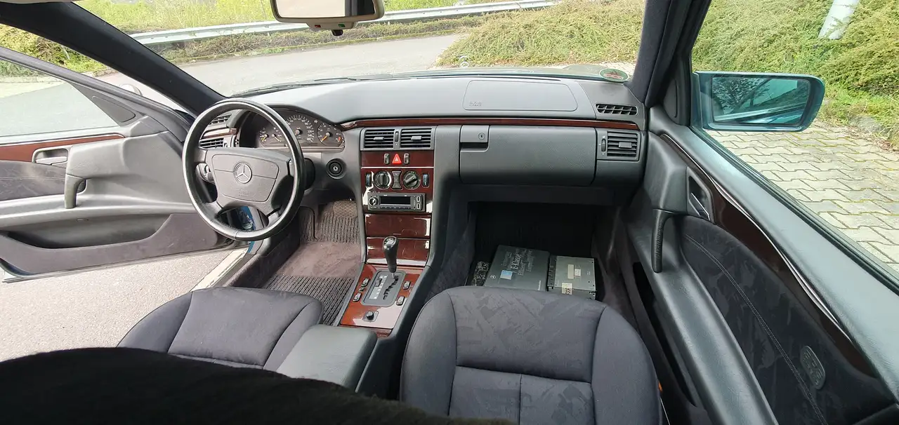 Mercedes-Benz E 280 Elegance, foto 7