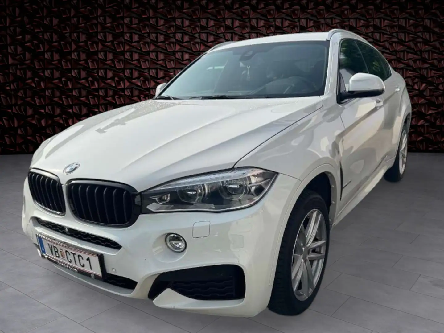 BMW X6 X6 xDrive30d Sport Activity Coupé Aut. M-Paket Weiß - 1