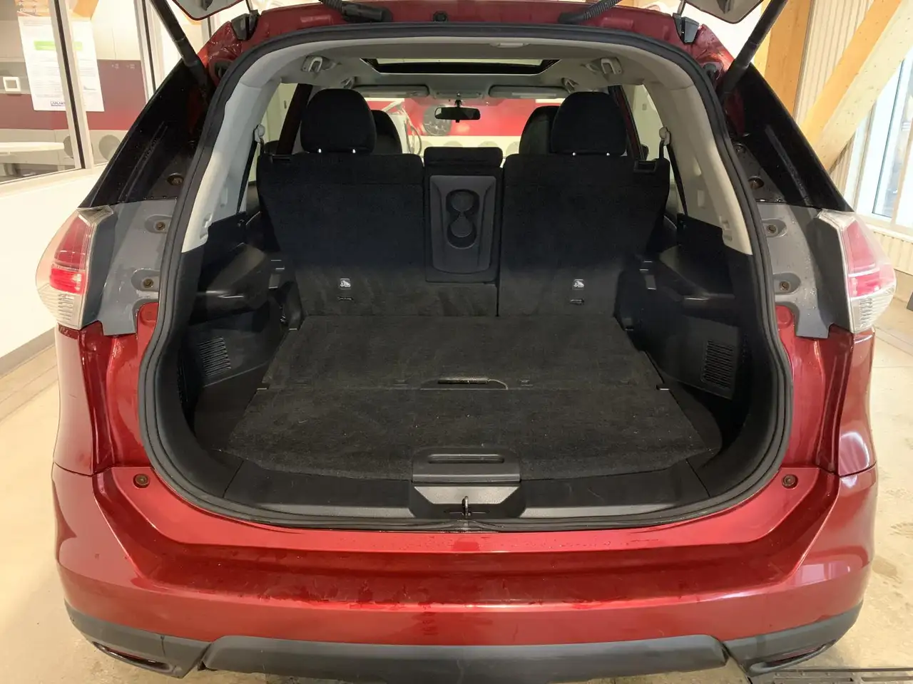 Nissan Rogue снимка Nissan Rogue