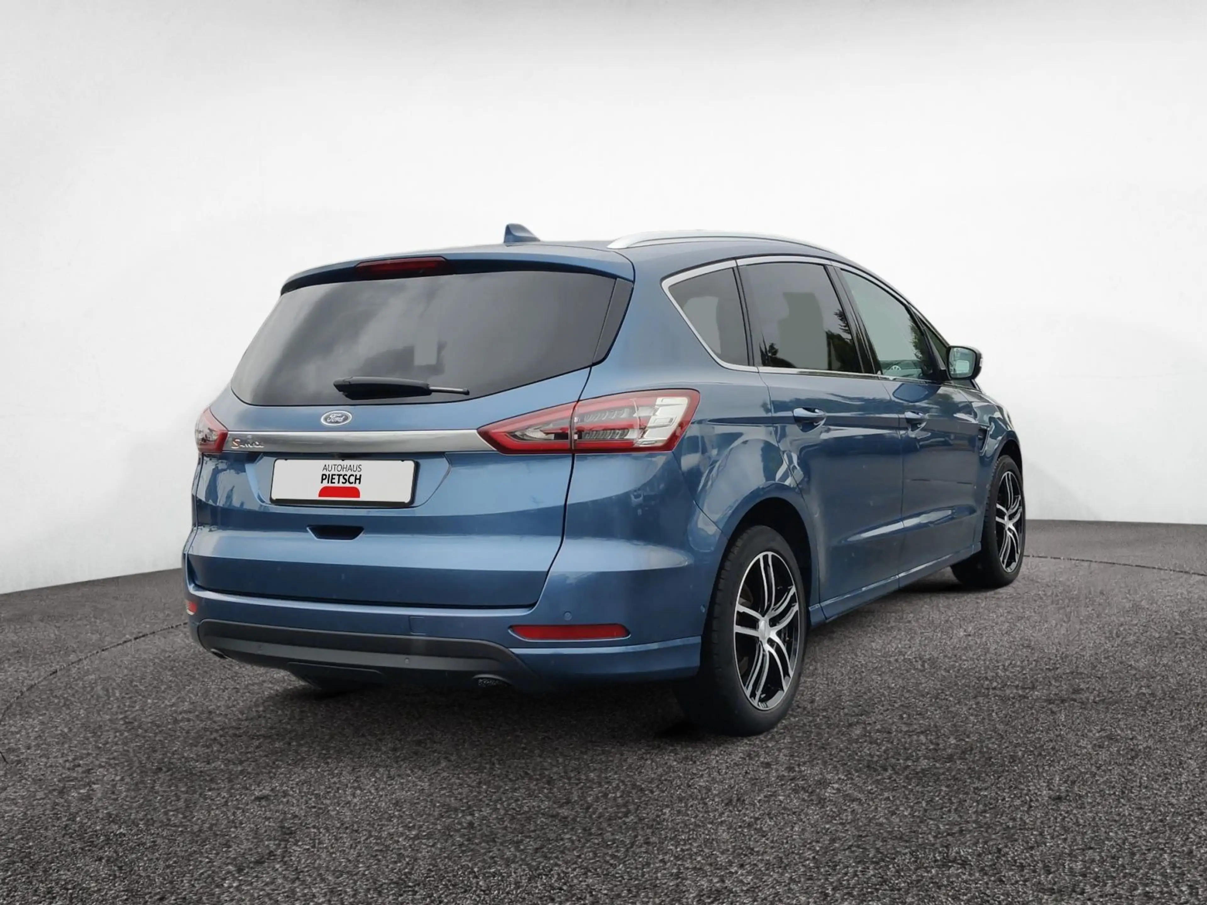 Ford S-Max 2.0 Titanium AHK Navi Kamera — photo 6