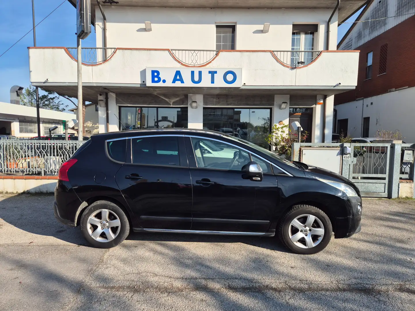 Peugeot 3008 3008 I 2.0 hdi 16v Active (tecno) Zwart - 2