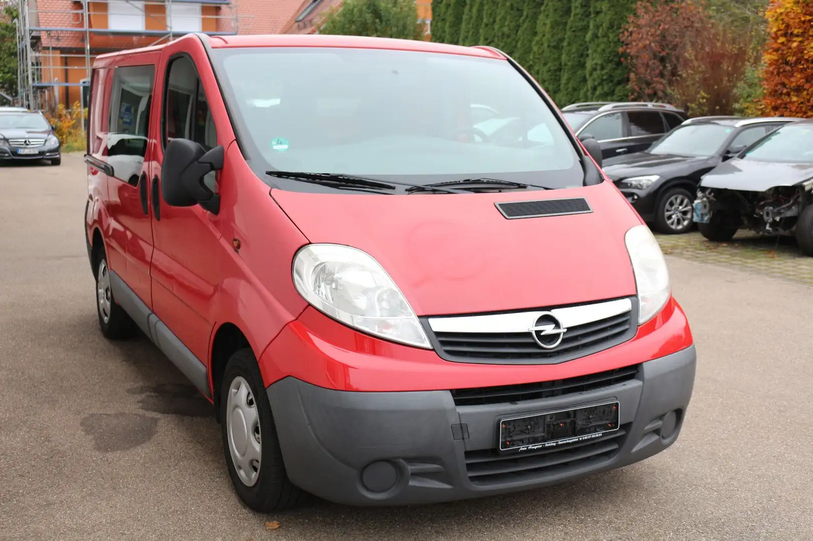 Opel Vivaro Kasten/Kombi Heckkl.  L1H1, 2,7t, Fenster Rot - 2