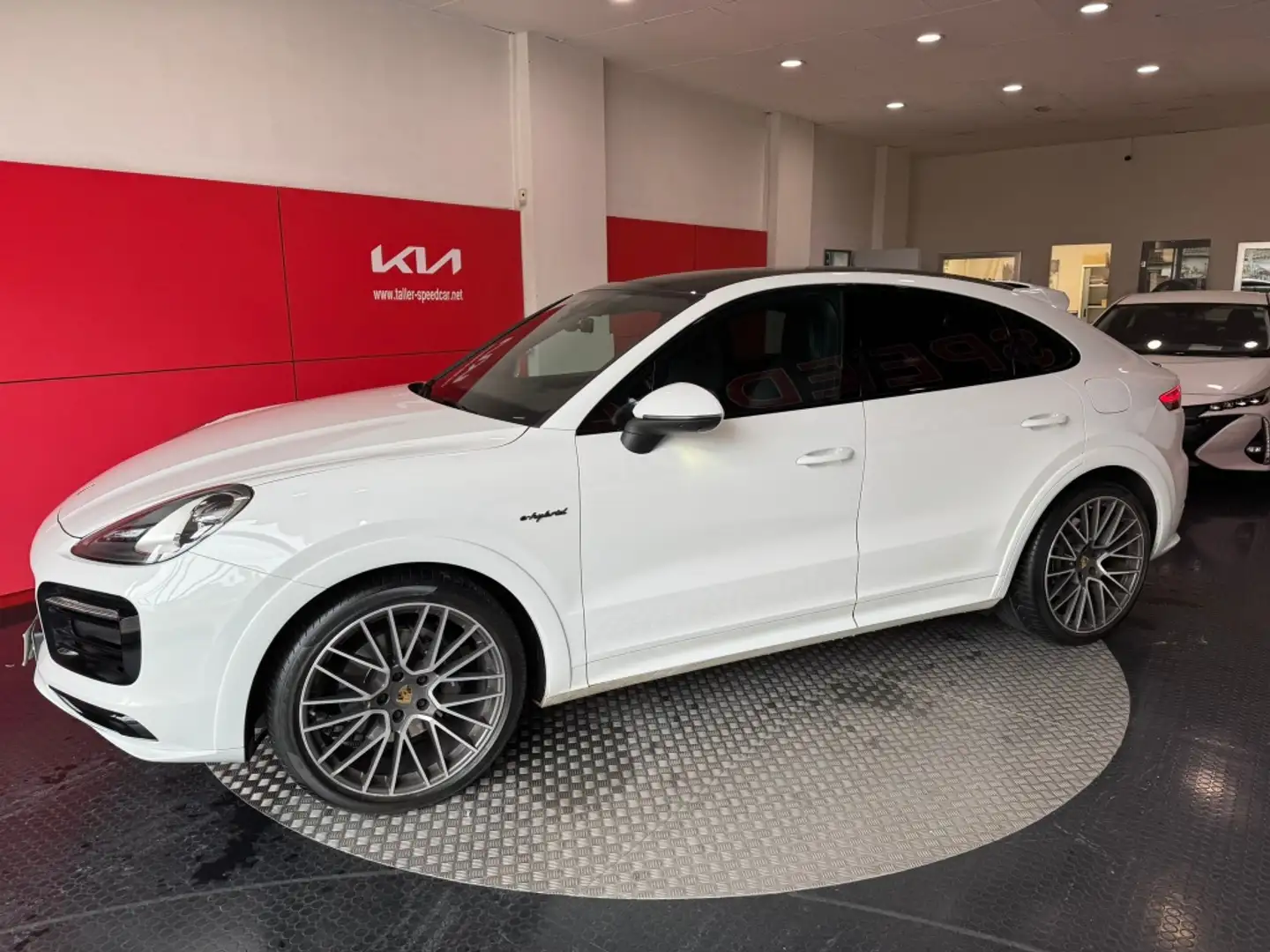 Porsche Cayenne E-Hybrid Coupé Aut. Blanc - 2