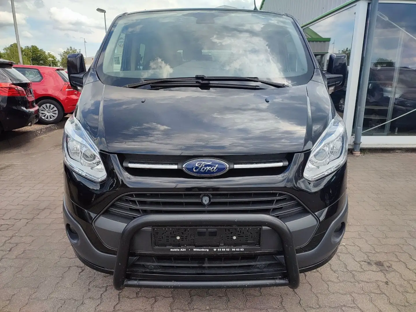 Ford Transit Custom 300 LANG Tourneo Titanium 9 SITZER AHK Noir - 2