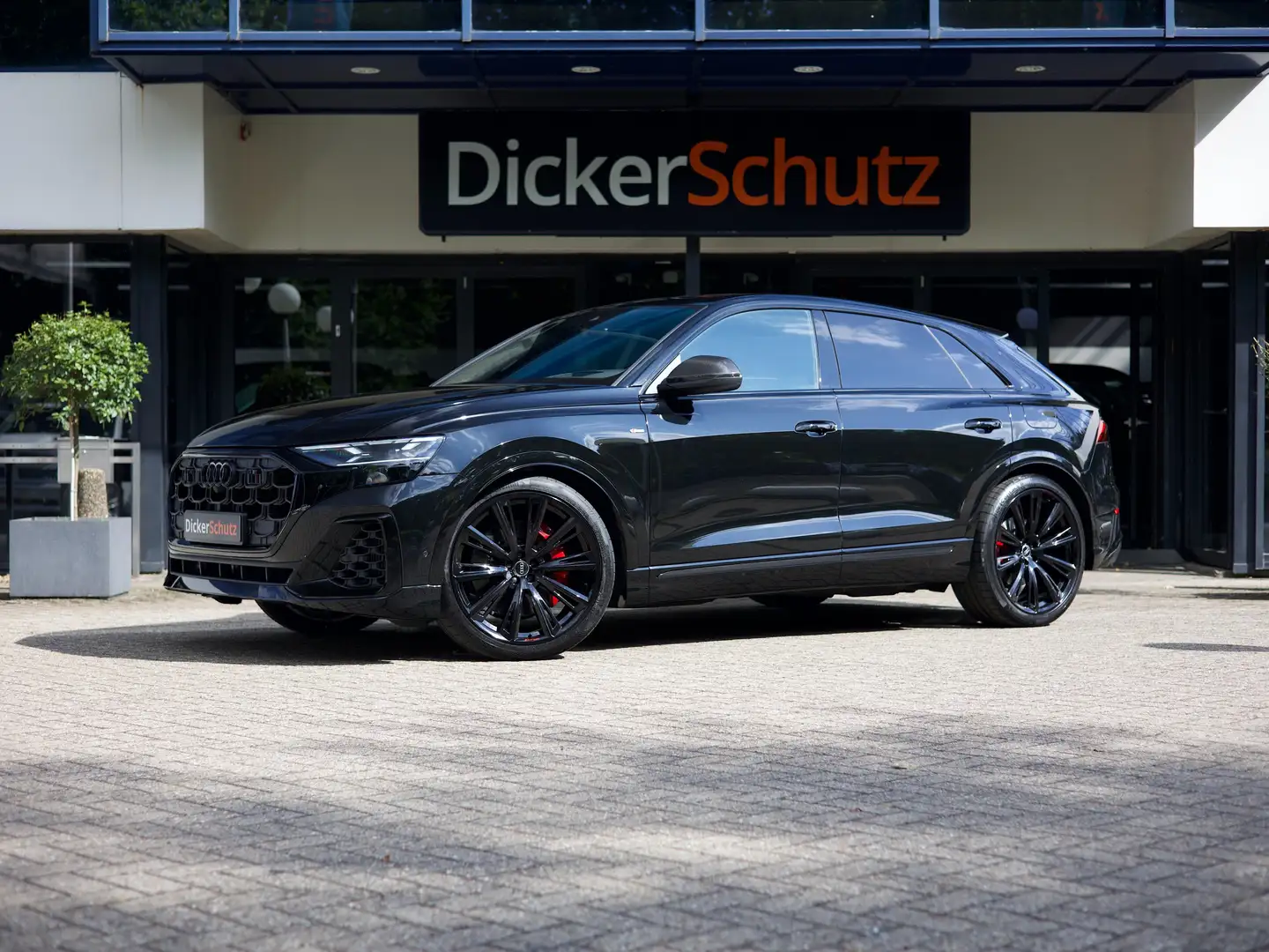 Audi Q8 60 TFSIe Competition | Carbon | Vierwielbesturing Noir - 1