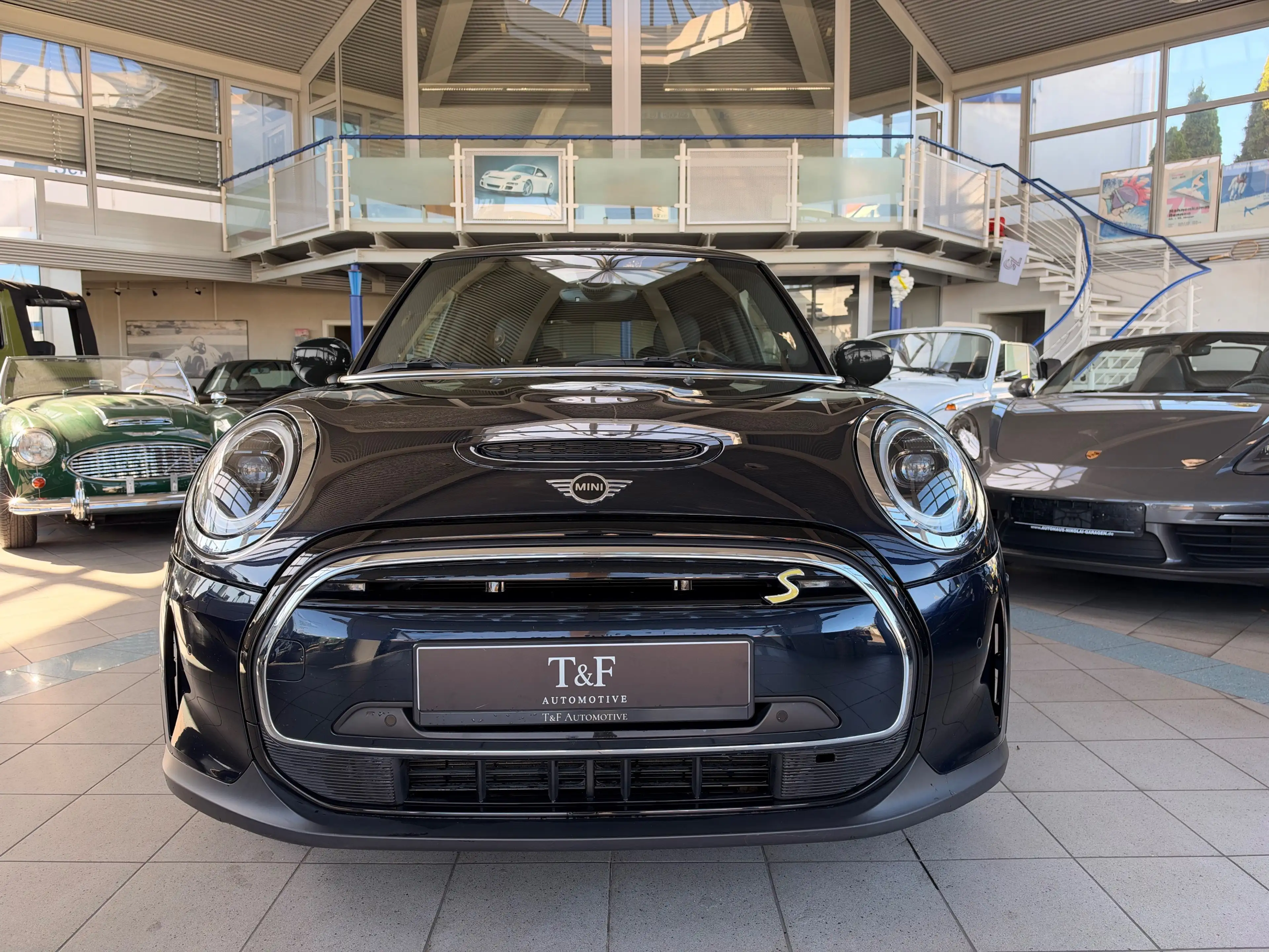 MINI Cooper SE Cooper SE Yours Trim — photo 9