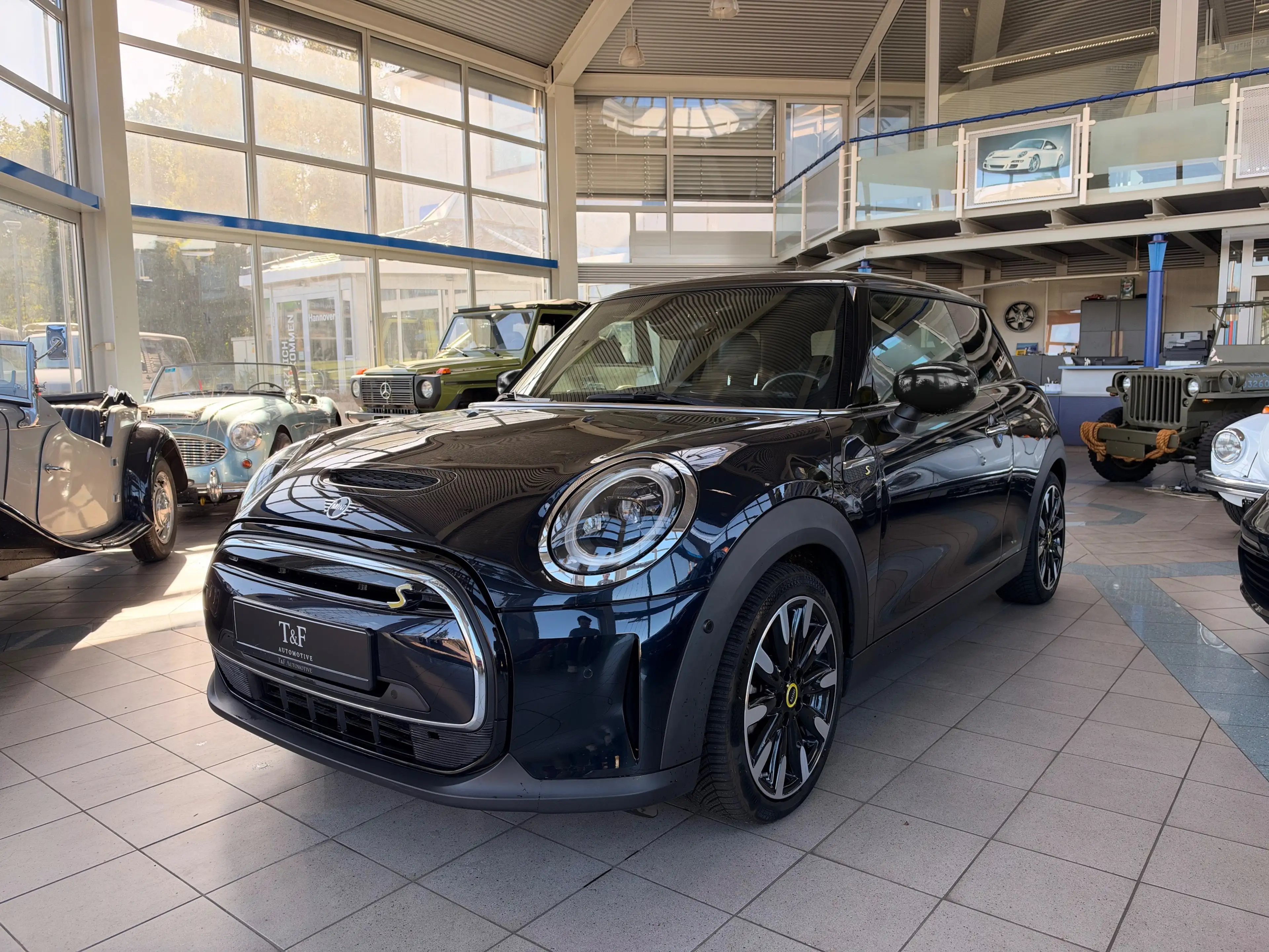 MINI Cooper SE Cooper SE Yours Trim — photo 2