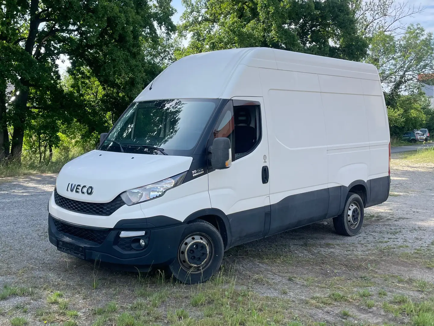 Iveco Daily 35 C 17A8 V Weiß - 1