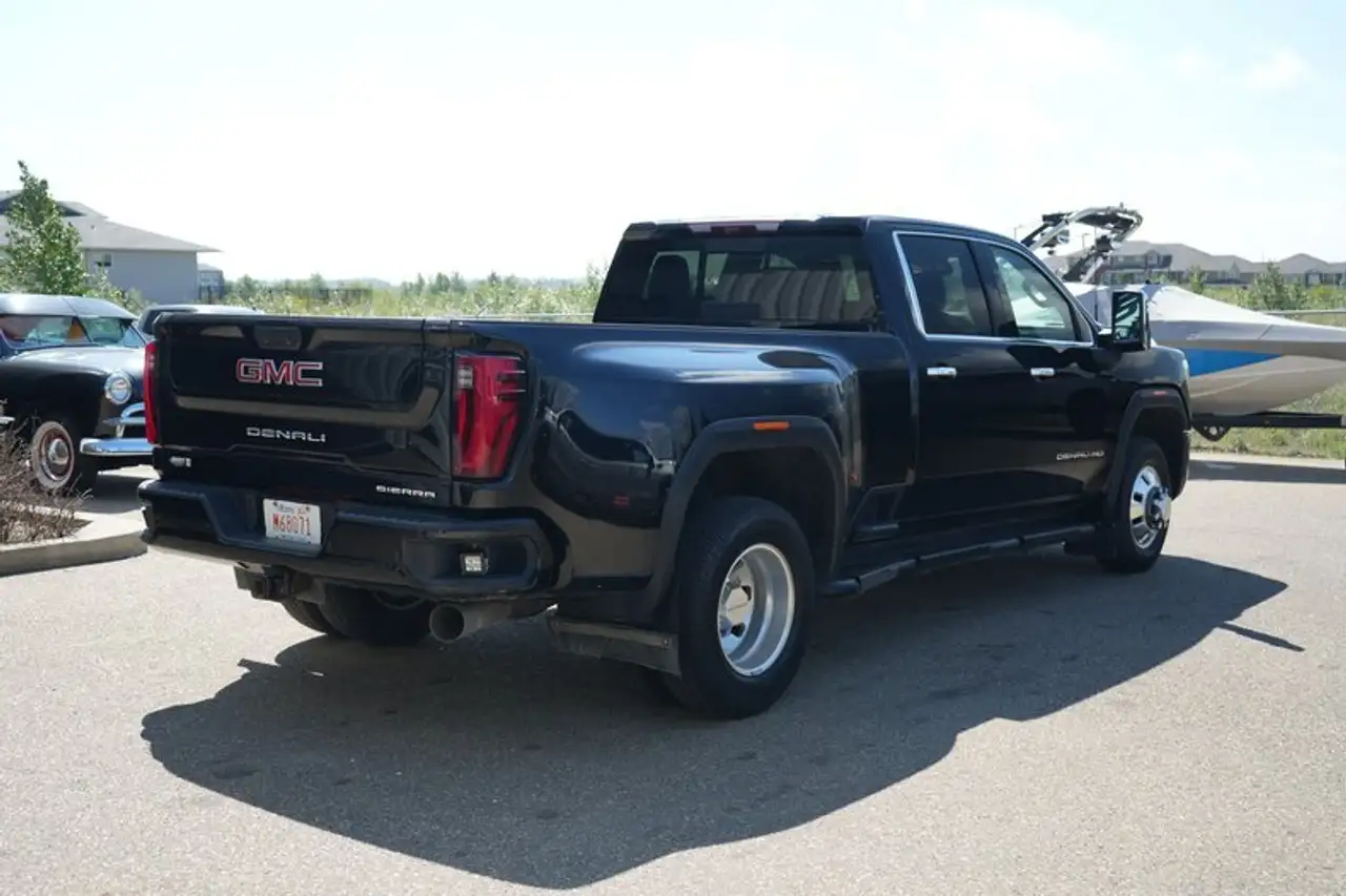 GMC Sierra 3500HD fotografie GMC Sierra 3500HD