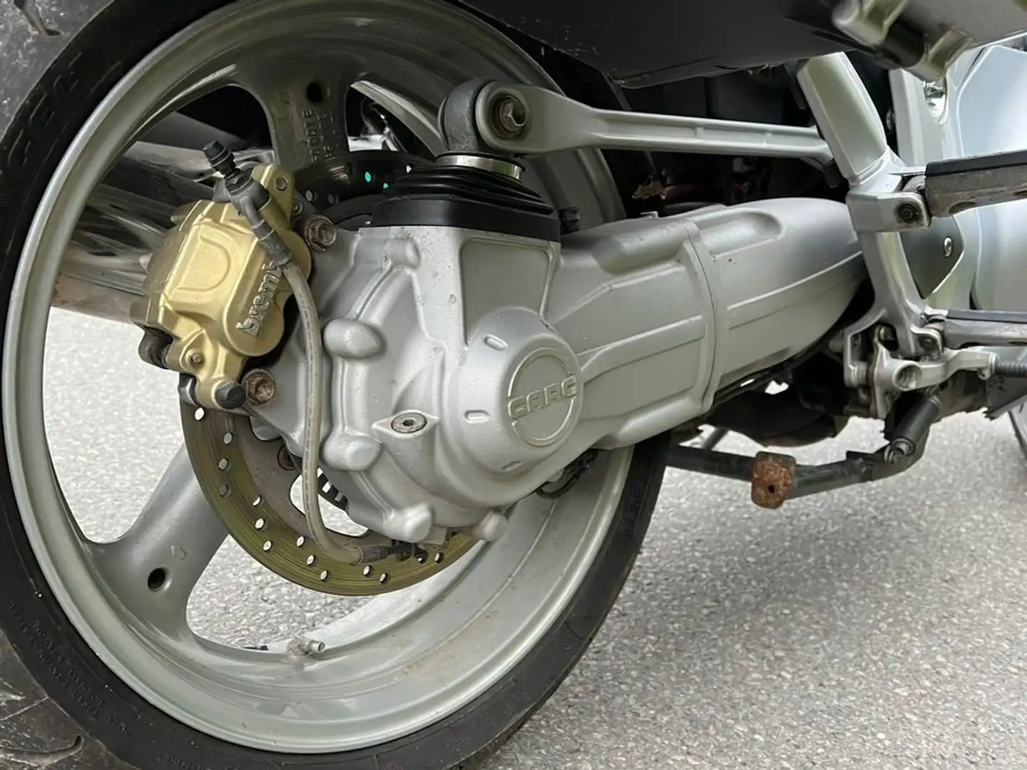 Moto Guzzi Norge 1200 Stříbrná - 2