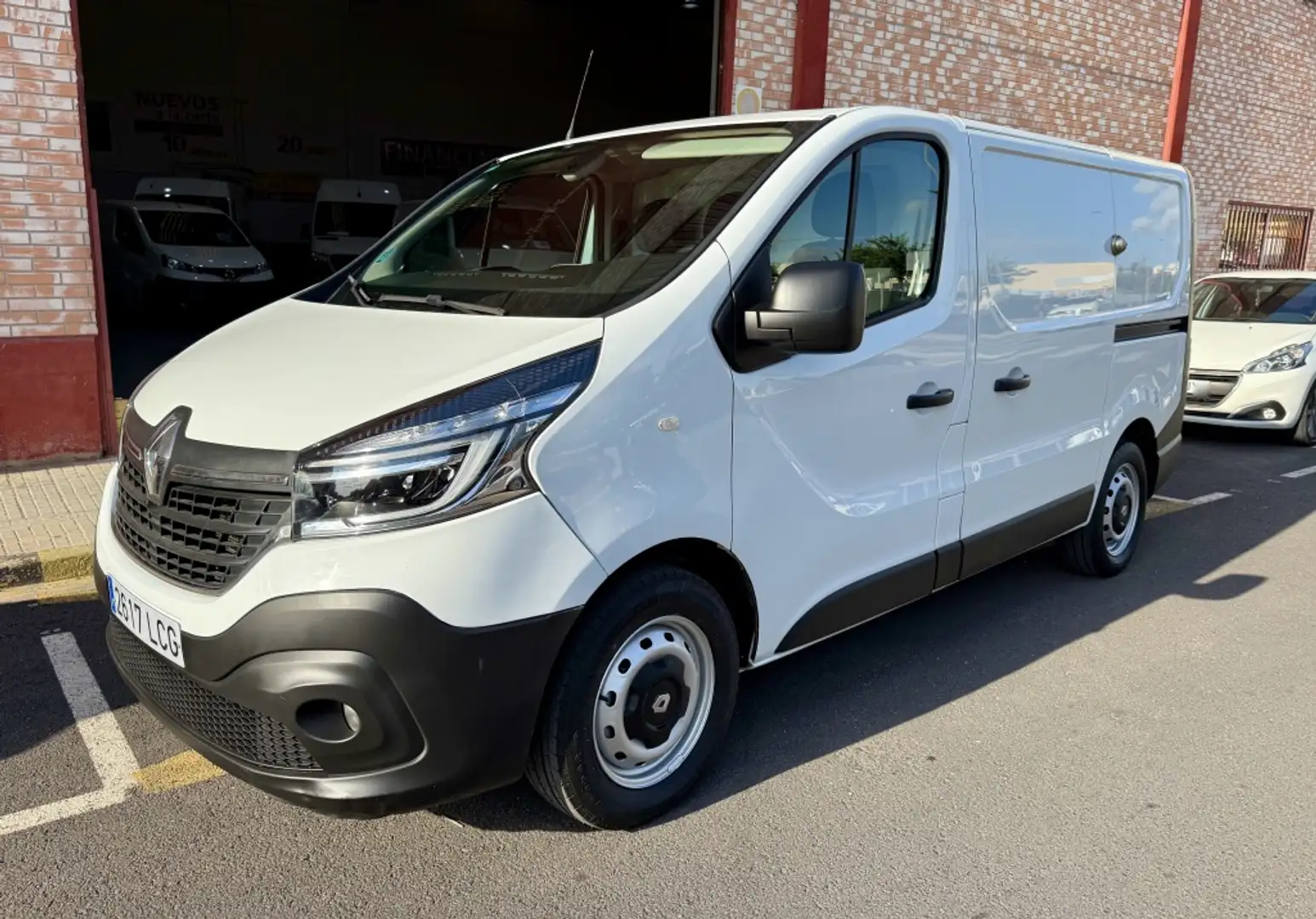 Renault Trafic Furgón 29 L1H1 Energy BluedCi 88kW Blanco - 1
