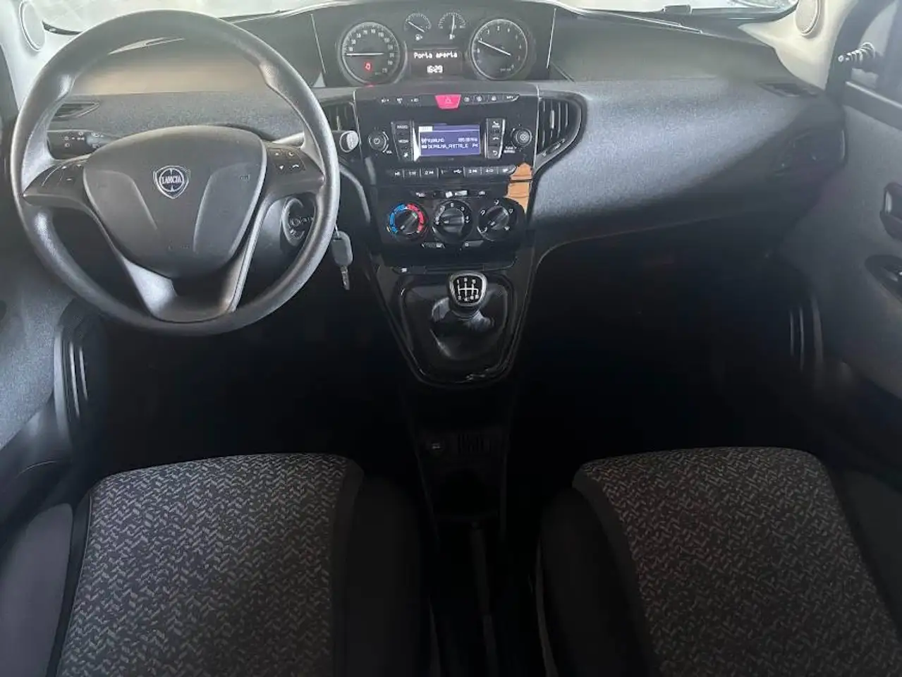 Lancia Ypsilon 2023 — фото 13