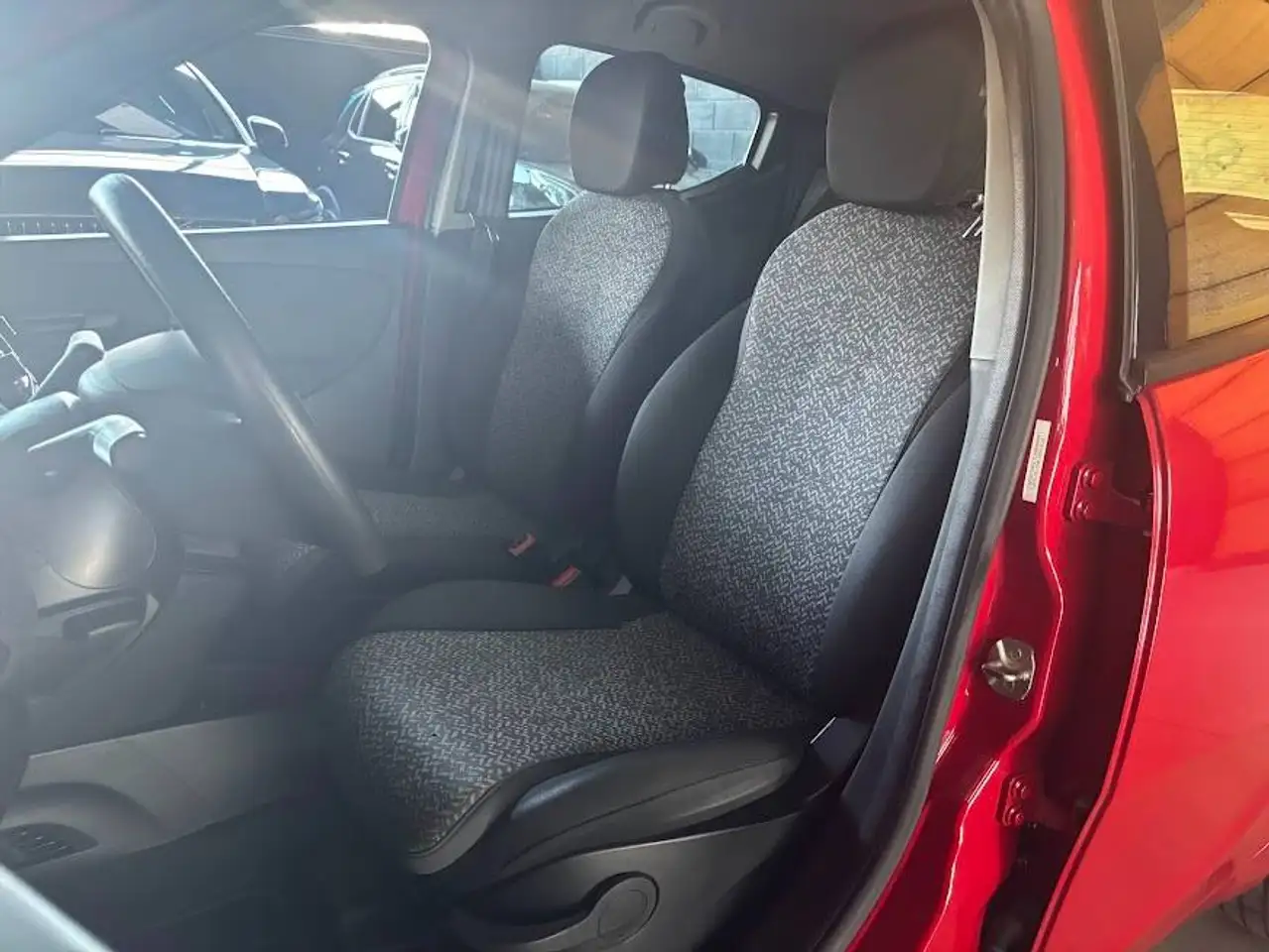 Lancia Ypsilon 2023 — фото 7