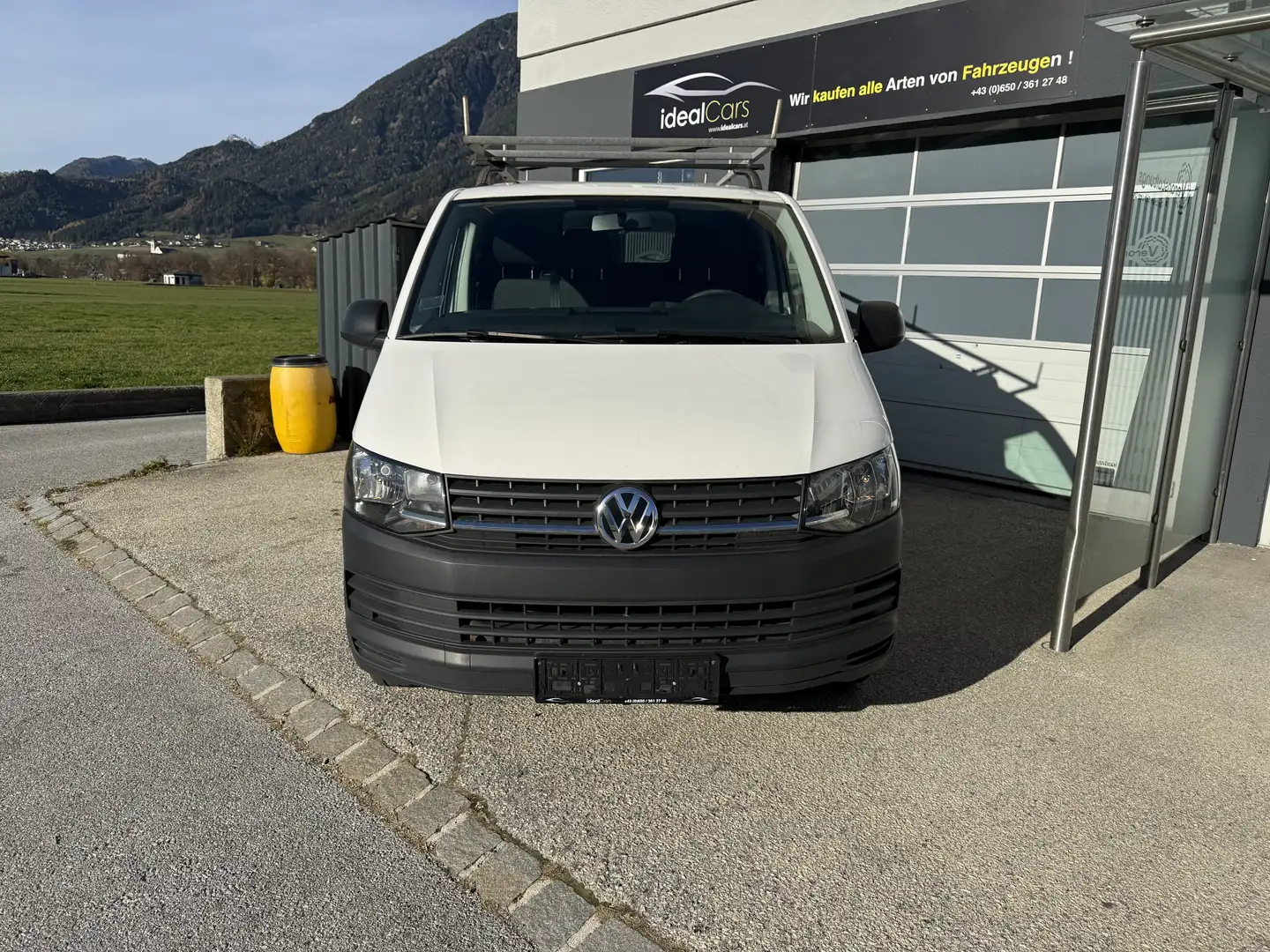 Volkswagen T6 Transporter - 2