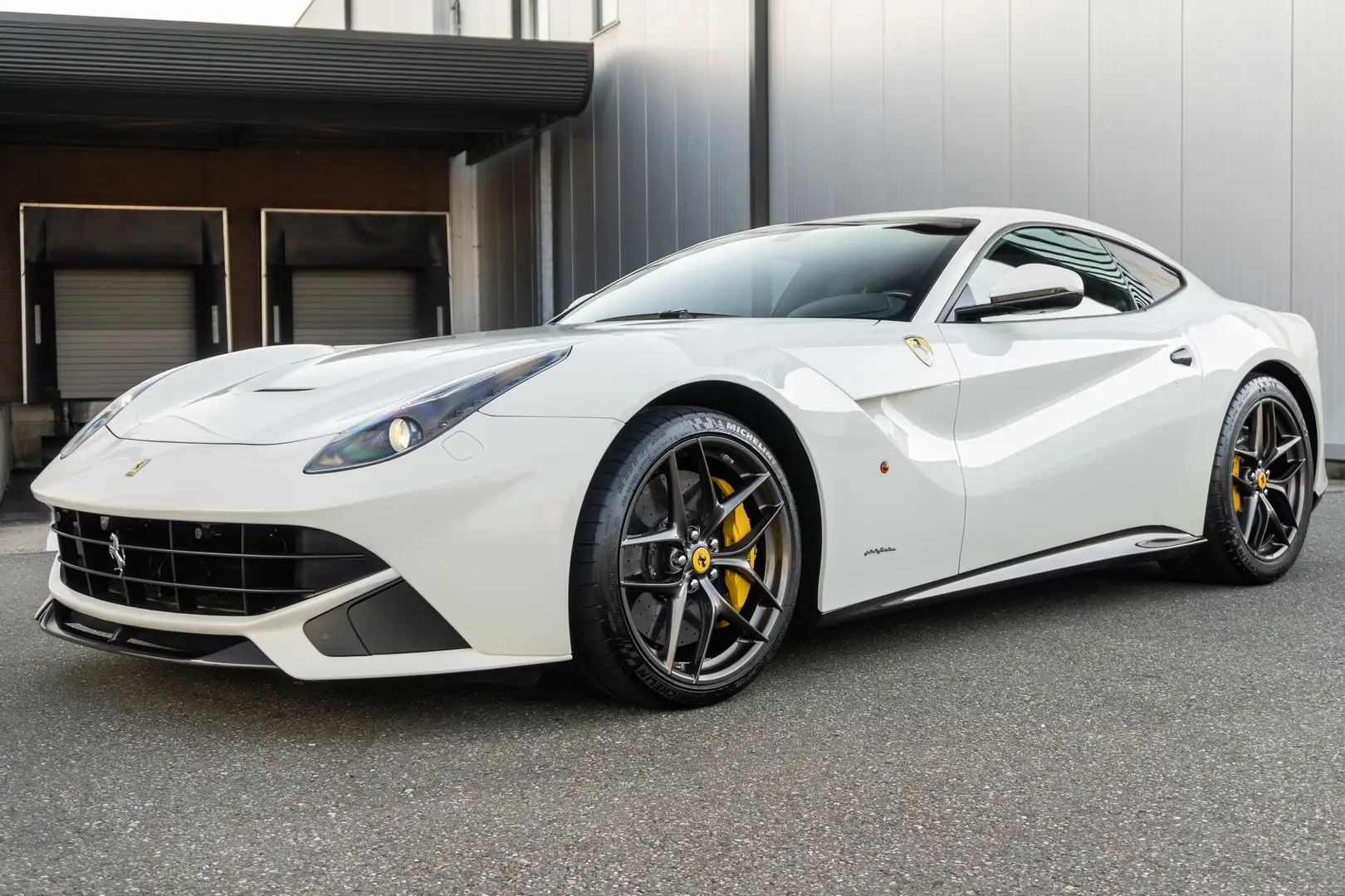Ferrari F12 Berlinetta - Bianco Avus - Full Carbon - Lift Alb - 2