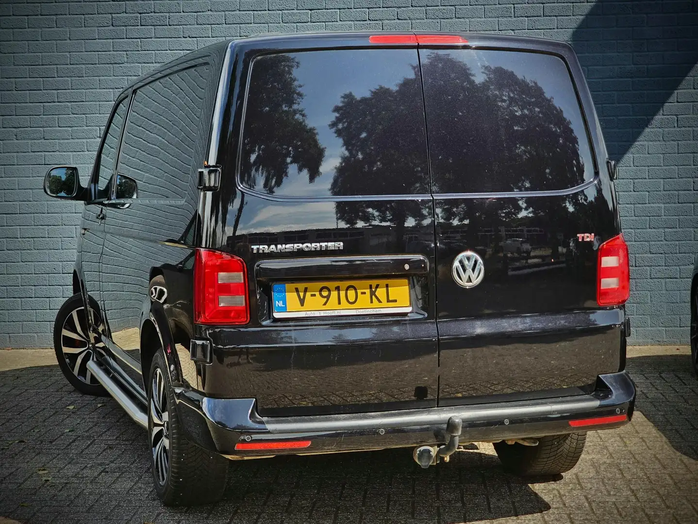 Volkswagen T6 Transporter 2.0 TDI L1H2 Highline ADAPT. CRUISE / AIRCO / Noir - 2