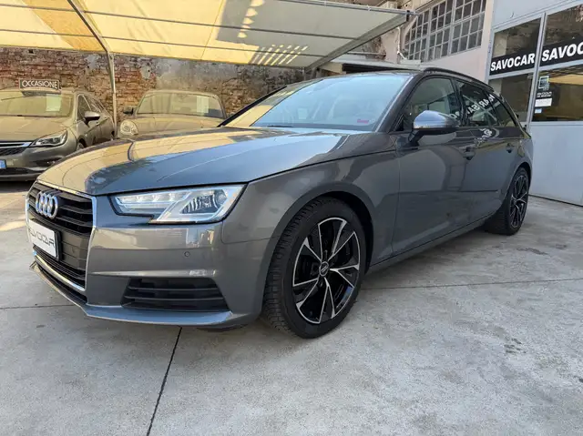 Audi A4 view 6