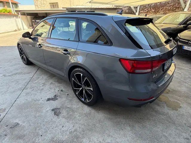 Audi A4 view 5