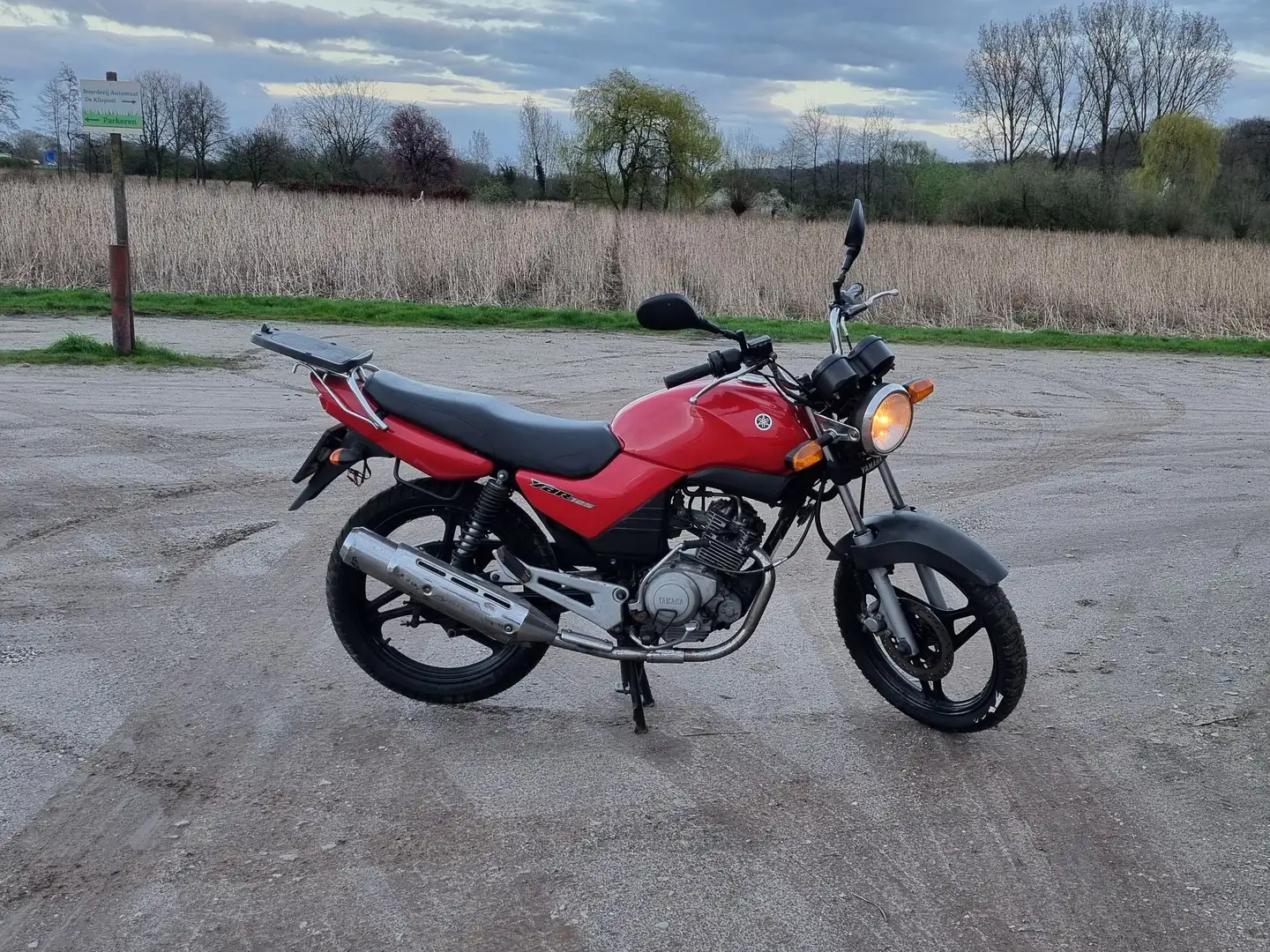 Yamaha YBR 125 crvena - 2