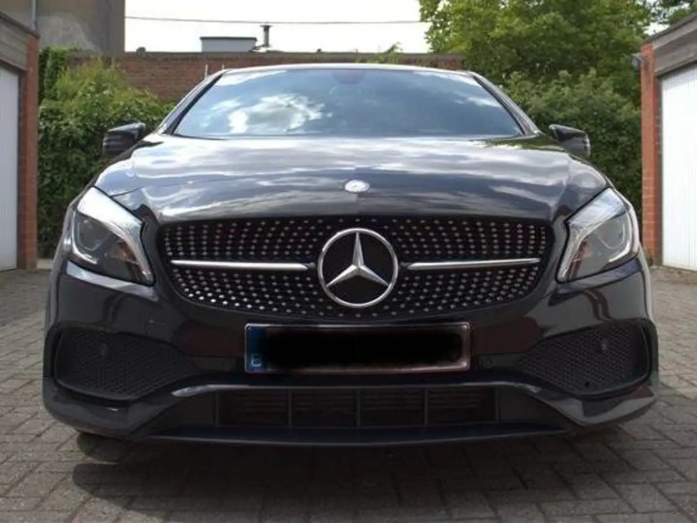 Mercedes-Benz A 180 A 180 7G-DCT AMG Line - 2