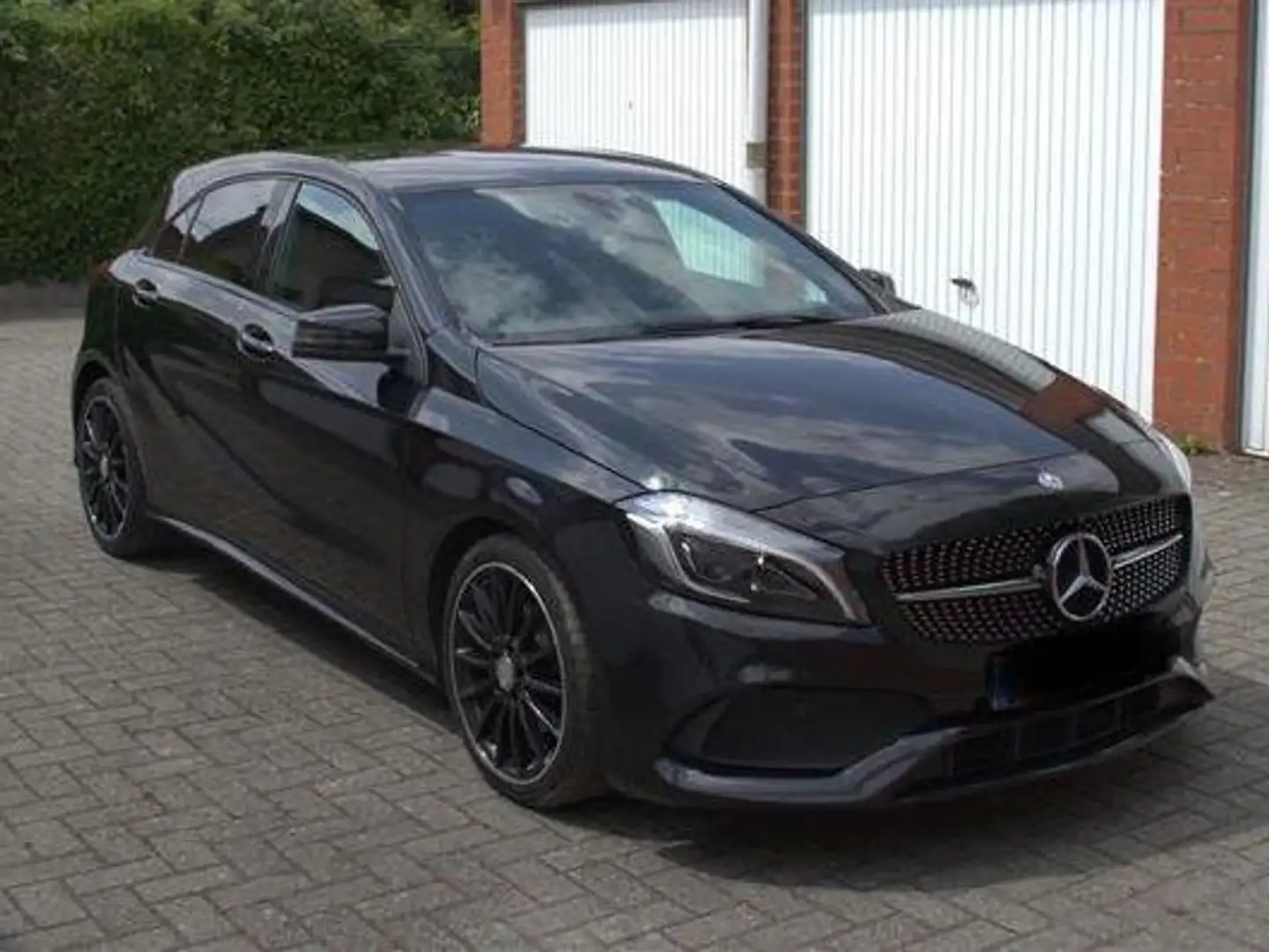 Mercedes-Benz A 180 A 180 7G-DCT AMG Line - 1