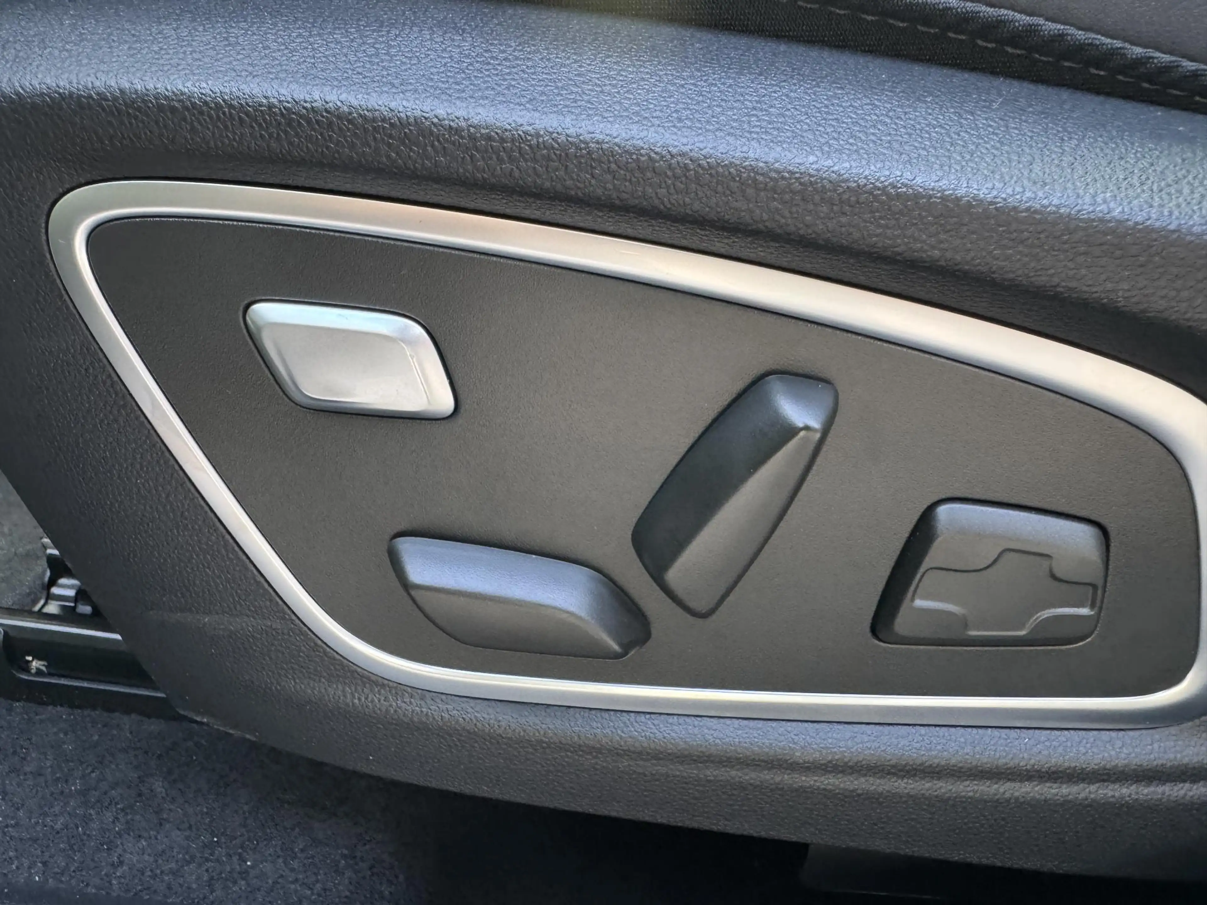 Renault Austral 1.2 E-Tech full hybrid 200 esprit Alpine — photo 15