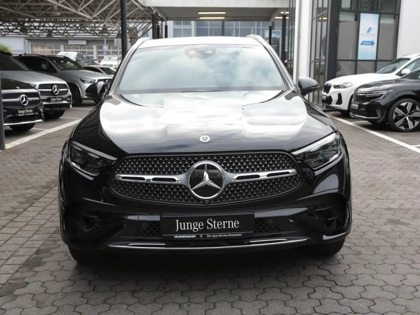 Mercedes-Benz GLC 220 d 4M AMG MBUX Navi Distronic 360° Schwarz - 2