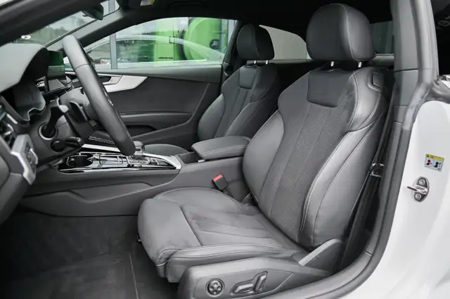 Audi S5 view 12