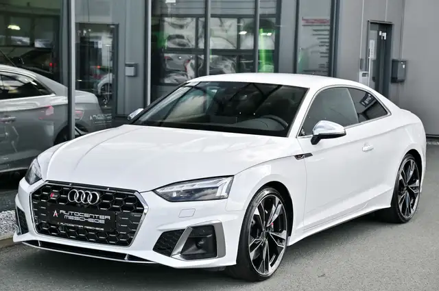 Audi S5 view 2
