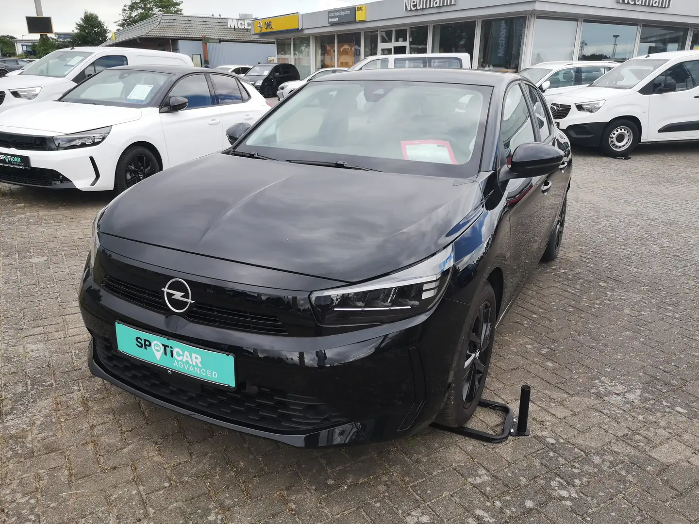 Opel Corsa Basis-Allwetter, Sitzheizung, DAB-Radio, Tempomat Schwarz - 1