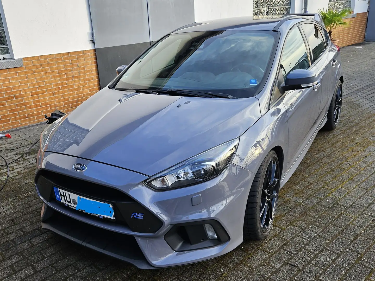Ford Focus RS  2.3 Eco Boost AWD Grau - 2