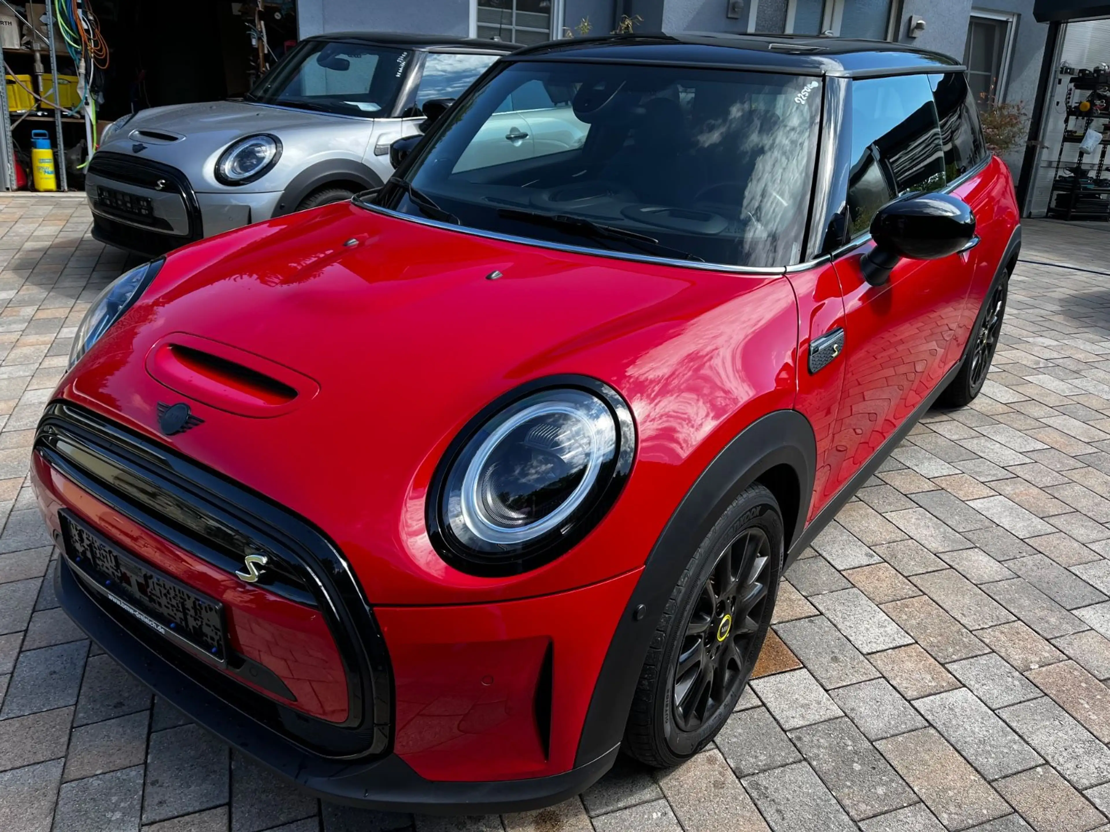 MINI Cooper SE Pano HUD Navi LED KAM DAB H/K Kom — photo 3