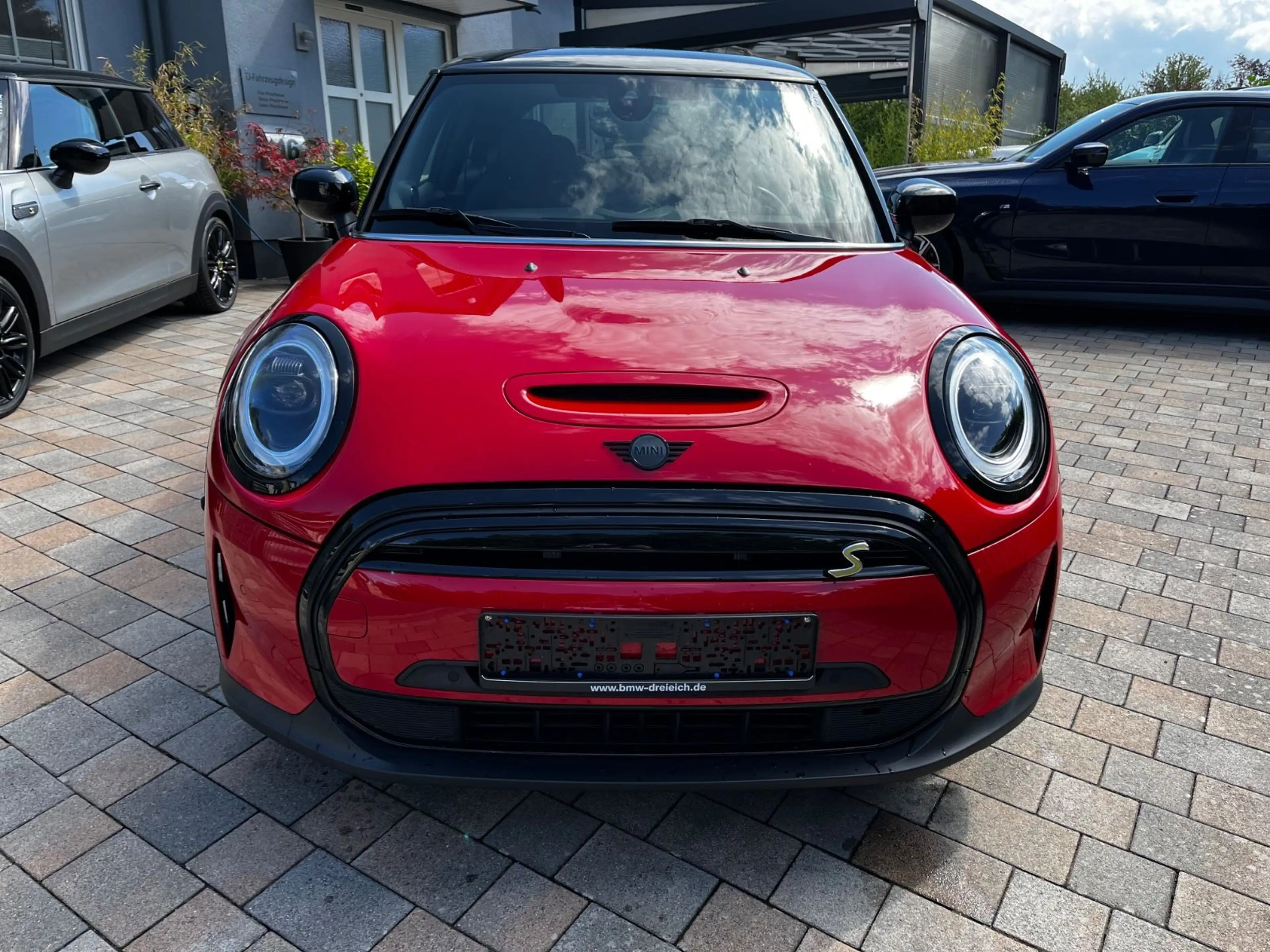 MINI Cooper SE Pano HUD Navi LED KAM DAB H/K Kom — photo 2
