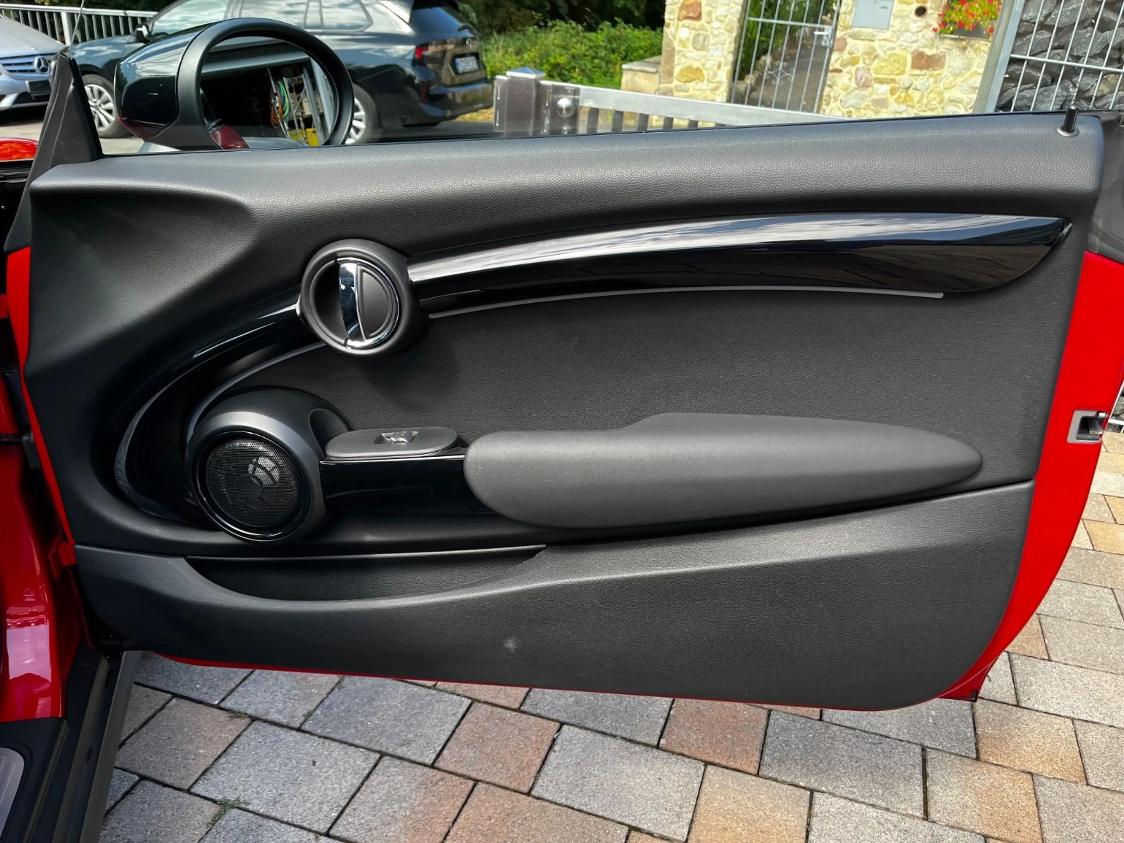 MINI Cooper SE Pano HUD Navi LED KAM DAB H/K Kom — photo 10