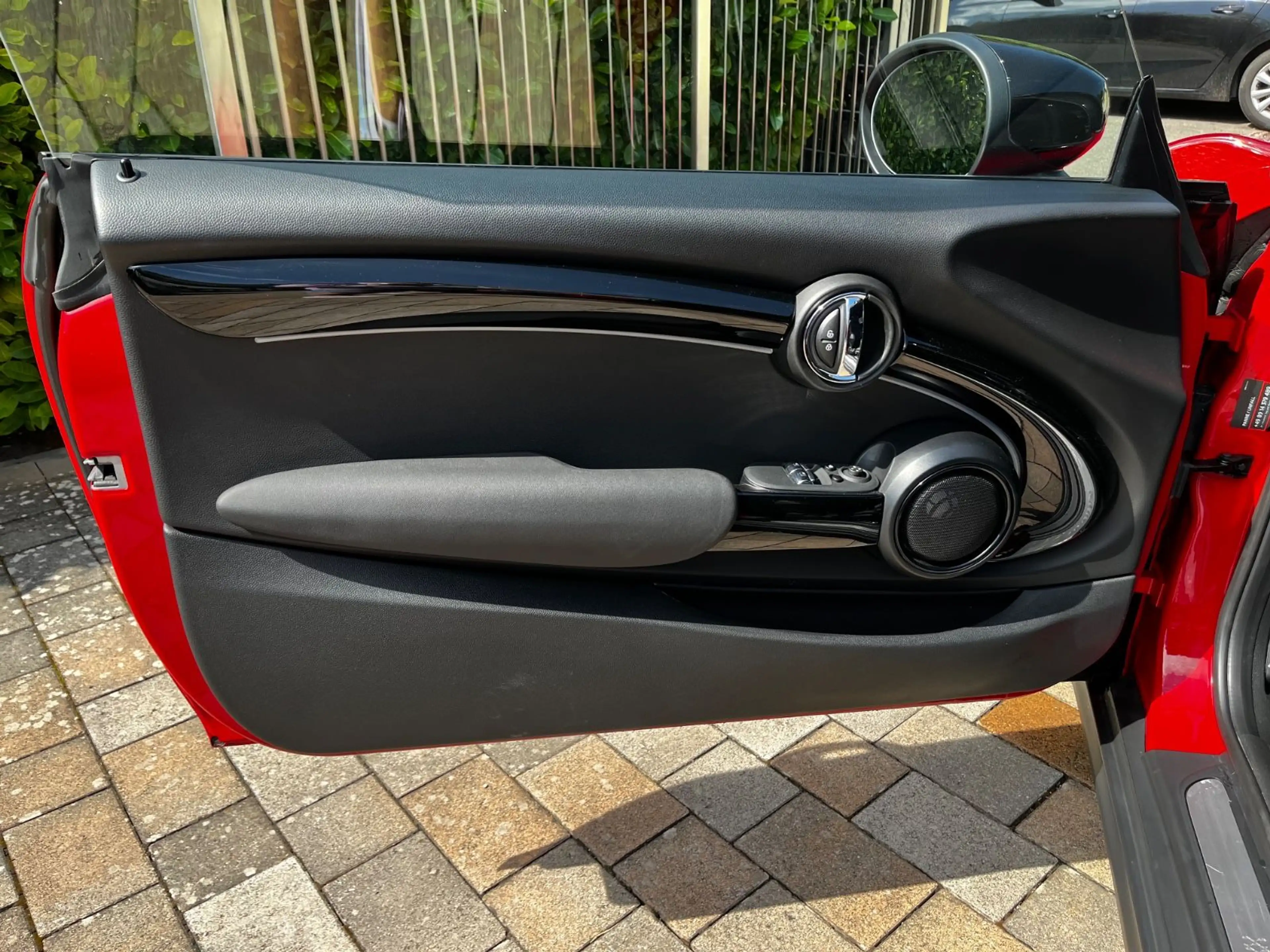 MINI Cooper SE Pano HUD Navi LED KAM DAB H/K Kom — photo 9