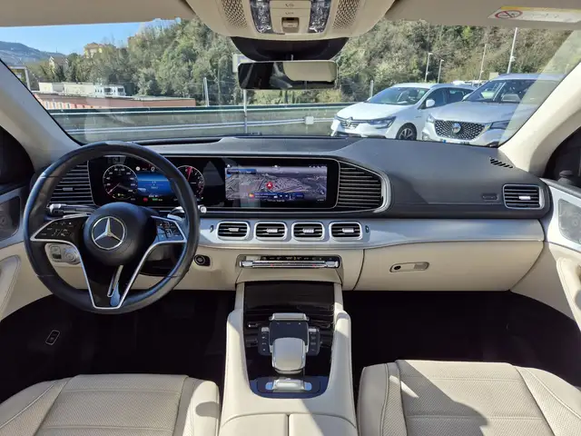Mercedes-Benz Gle Class view 8
