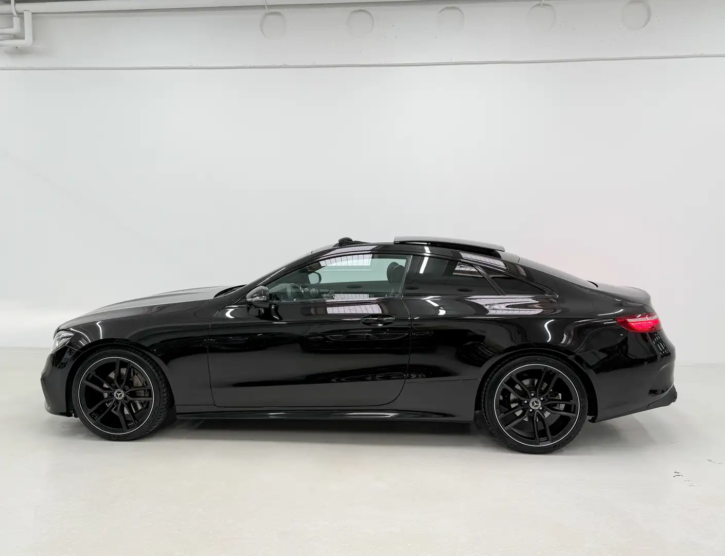 Mercedes-Benz E 300 d Aut. AMG-Line E53 Look 20" Panorama Burmester Schwarz - 2