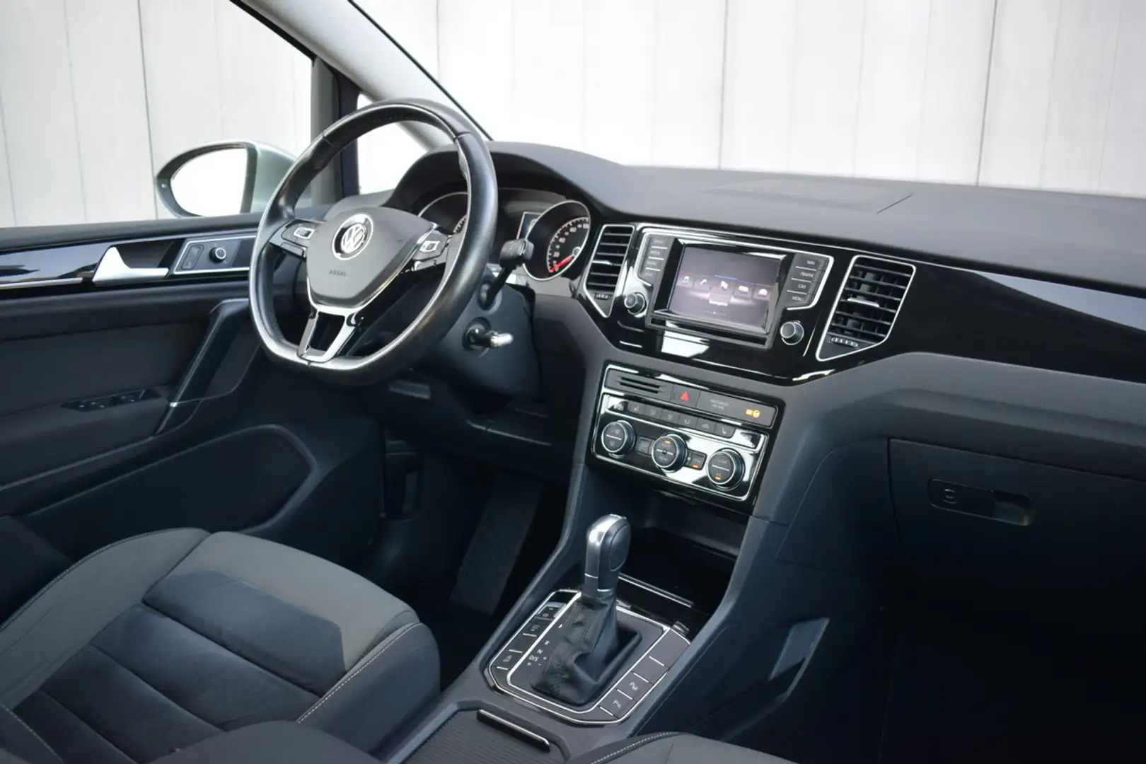 Volkswagen Golf Sportsvan 1.4 TSi Automaat Highline Full Map Navi | Alcantar Grijs - 2