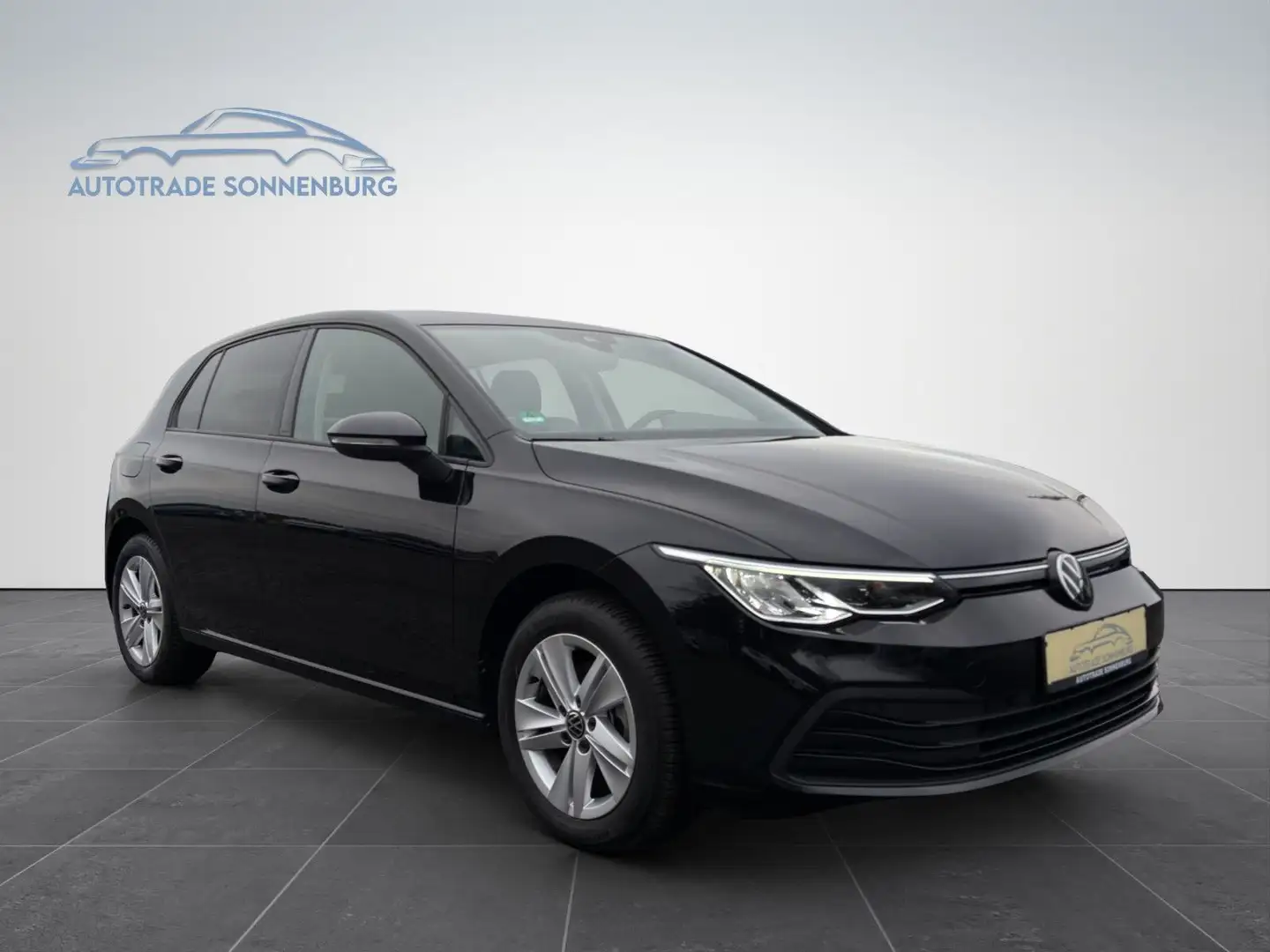 Volkswagen Golf VIII Lim. Life/KAMERA/ACC Schwarz - 1