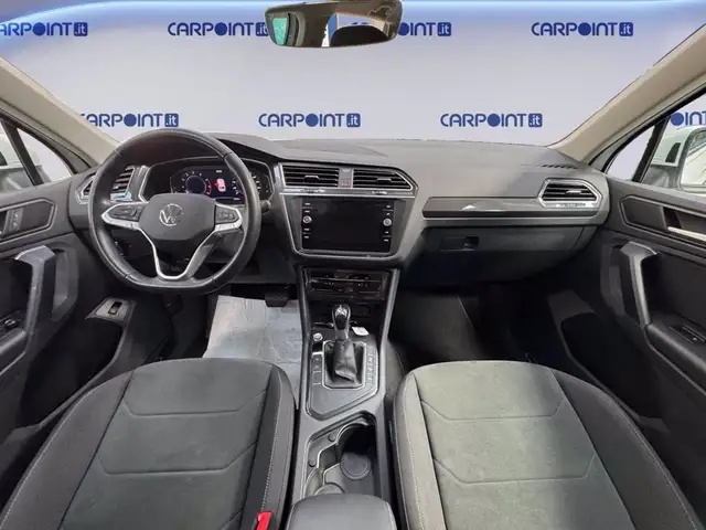 Volkswagen Tiguan view 12