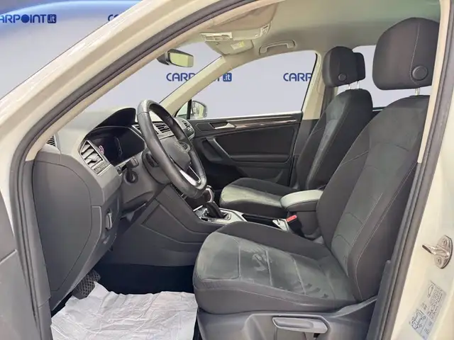 Volkswagen Tiguan view 11