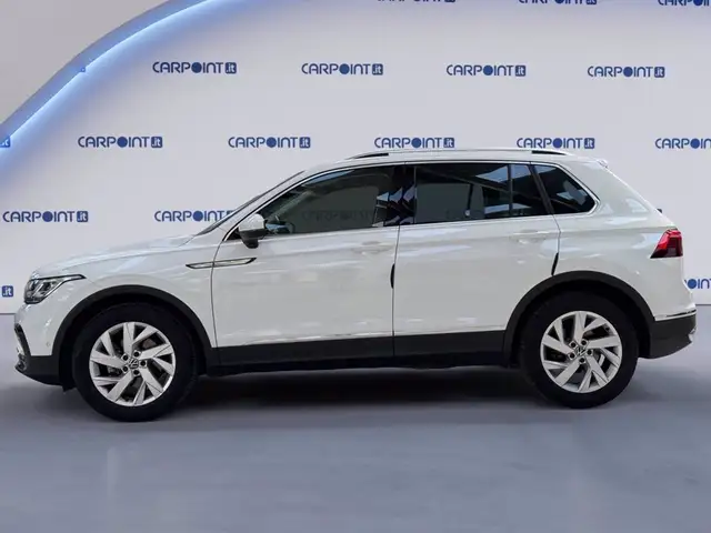 Volkswagen Tiguan view 4