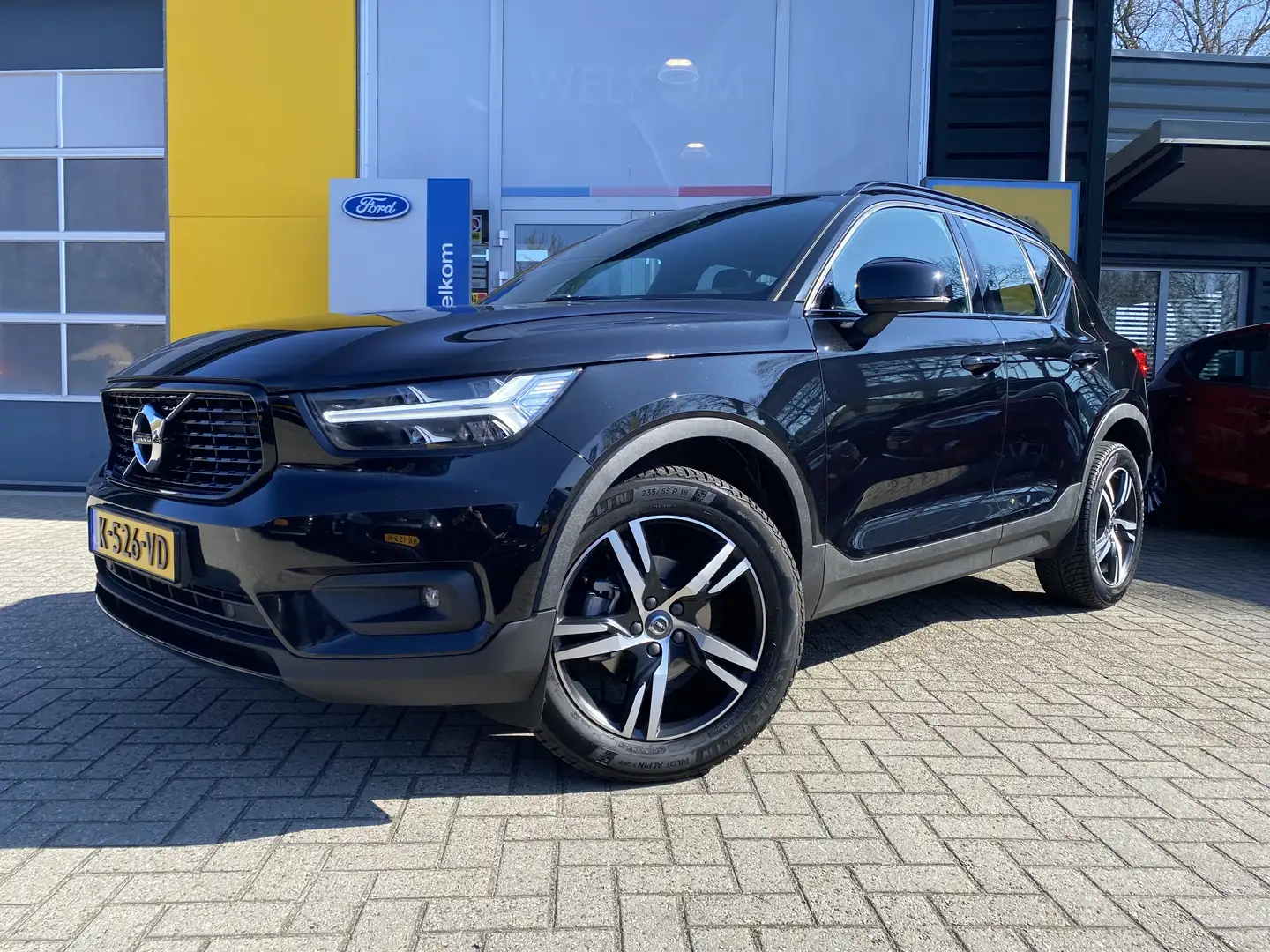Volvo XC40 T3 163PK R-Design |ADAPTIEVE CRUISE CONTROL| |COMF Zwart - 1