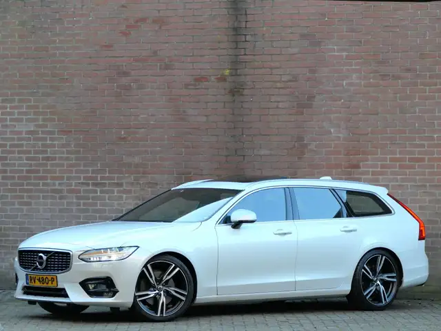 Volvo V90 2.0 T4 R-Design 12 MND garantie / Panoramadak / DA