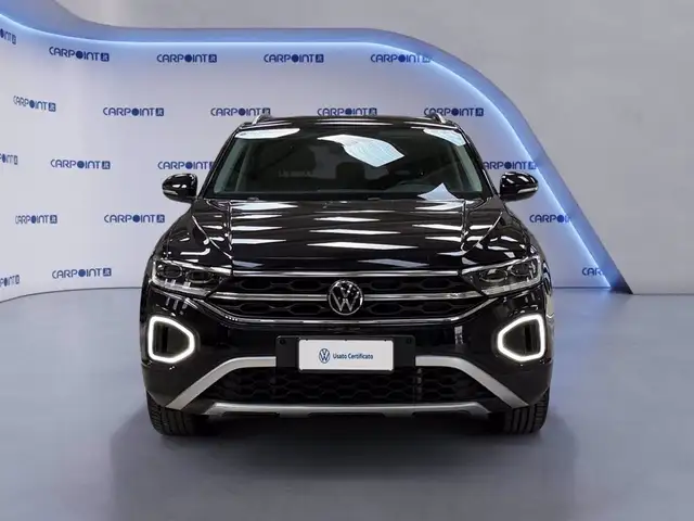 Volkswagen T-Roc view 9