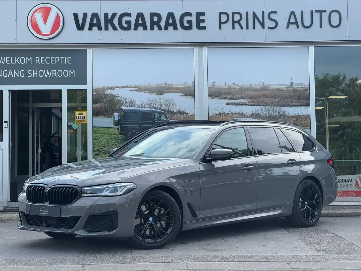 BMW 530 5-serie Touring 530e M-Sport |PANO|LASER|ADAPT CRU Grijs - 1