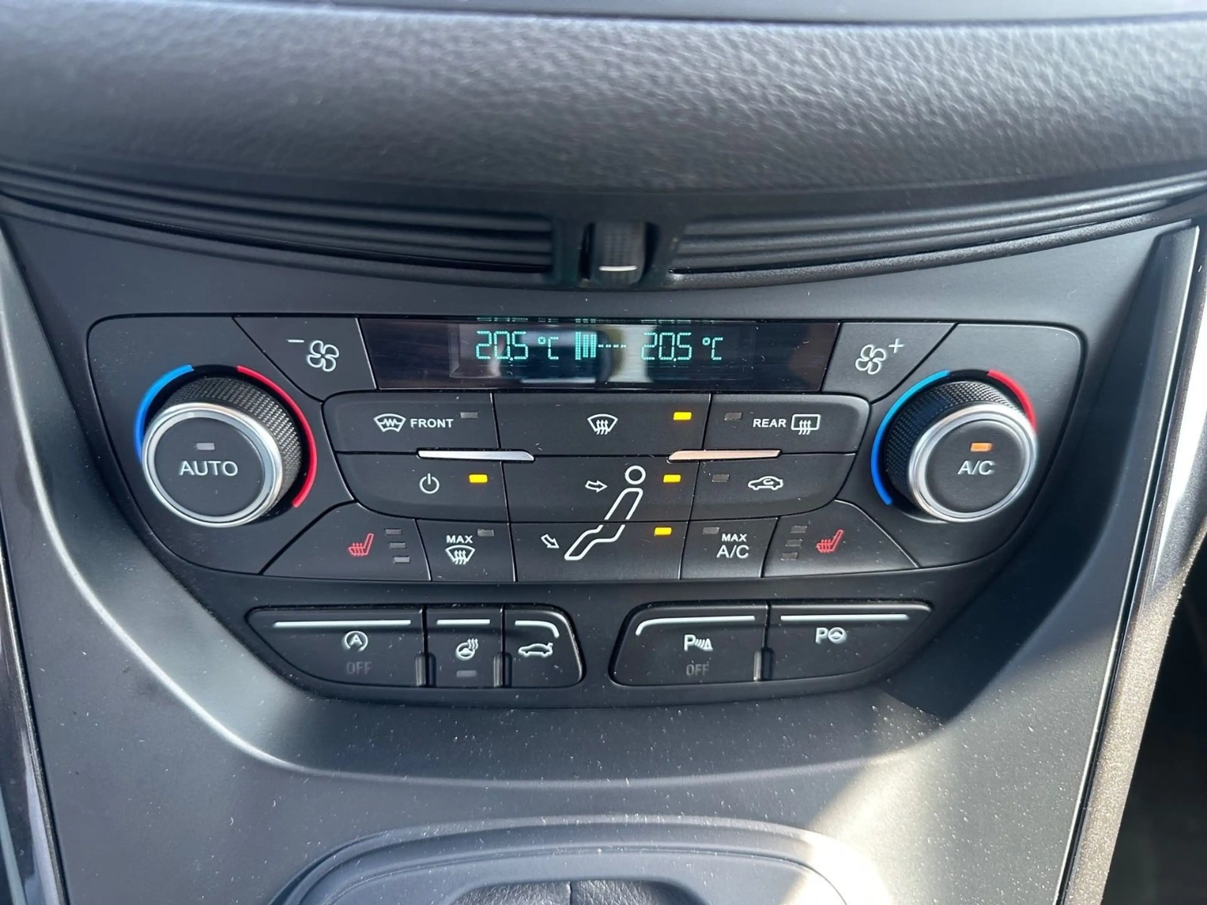 Ford Grand C-Max Titanium 1.5T Automatik Navi Xenon — photo 12