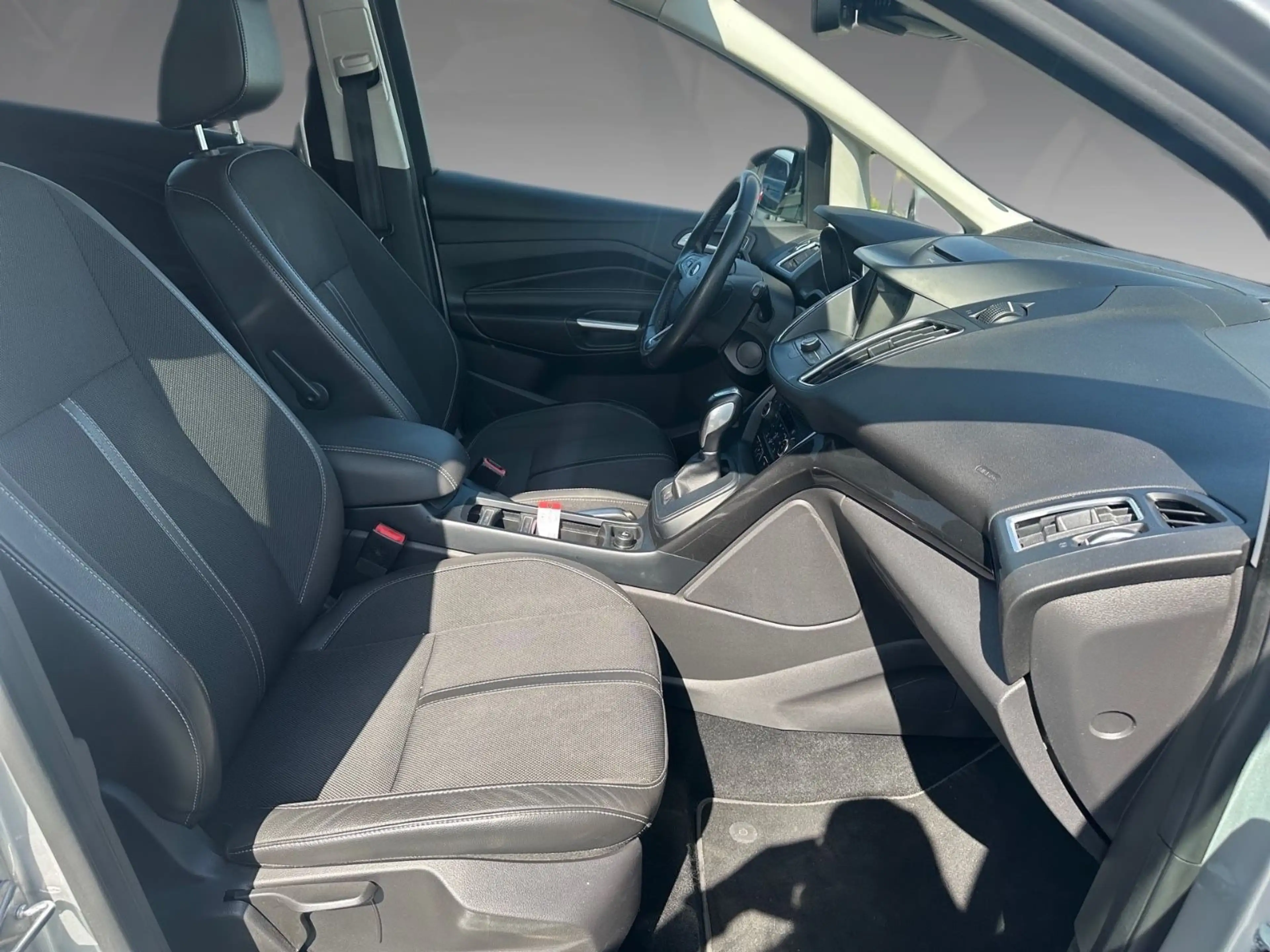Ford Grand C-Max Titanium 1.5T Automatik Navi Xenon — photo 10