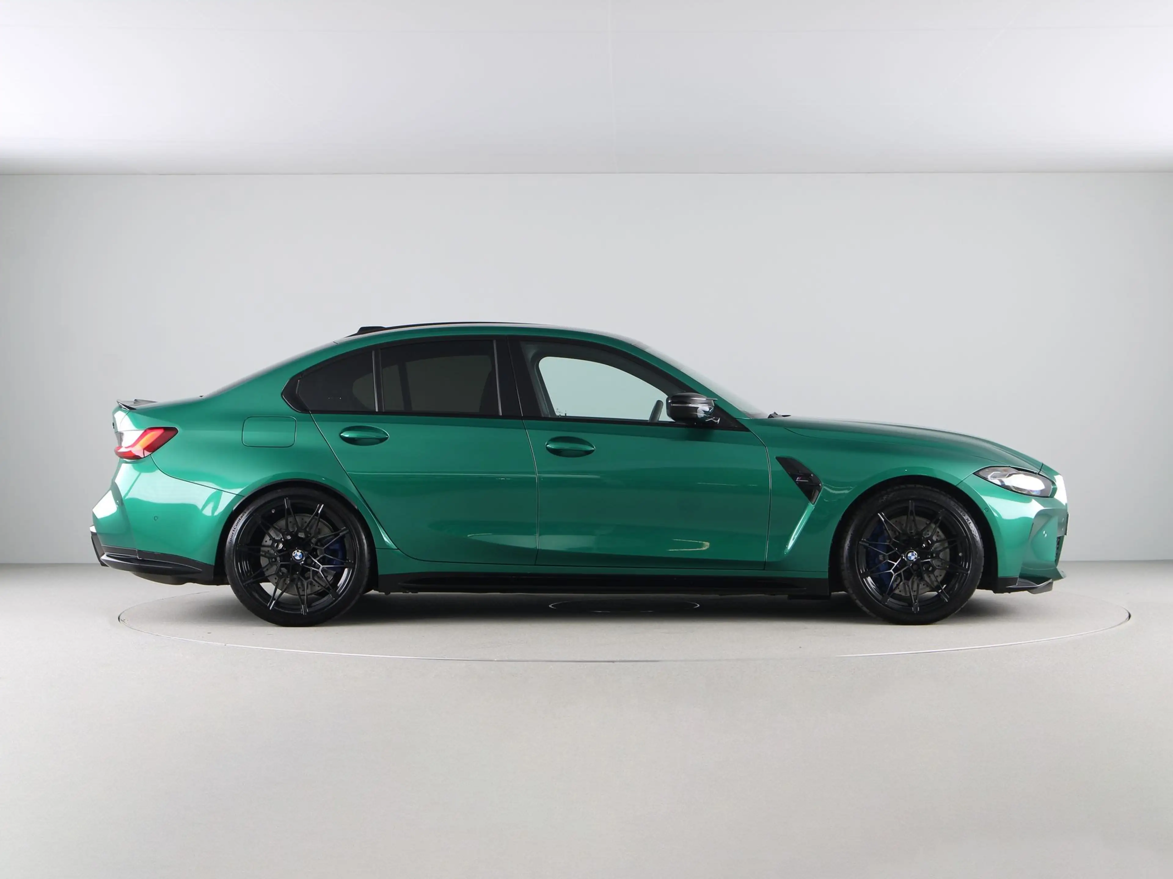 BMW M3 xDrive Competition — photo 10